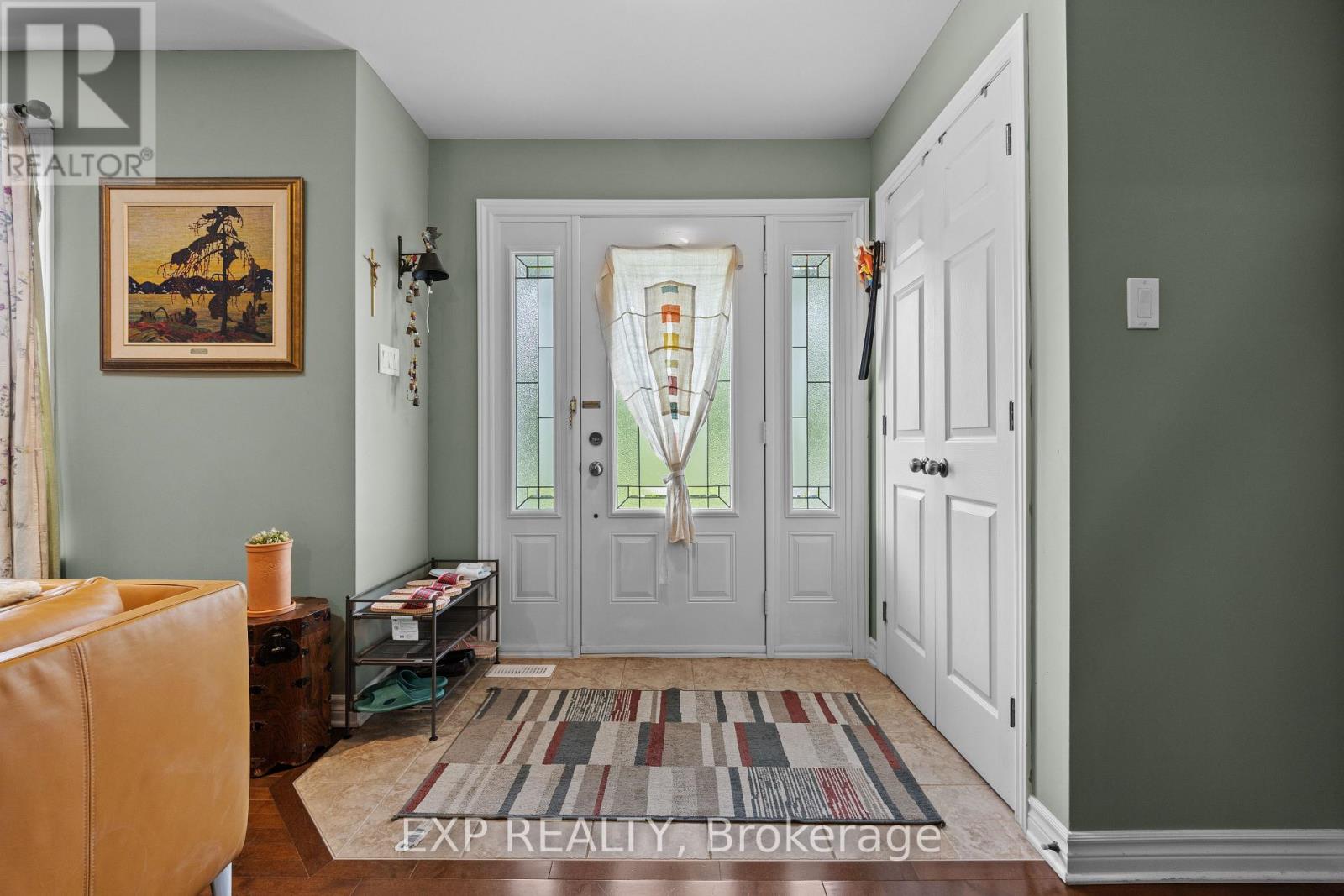 53 Beaver Lane, The Nation, Ontario  K0A 2M0 - Photo 2 - X12213082