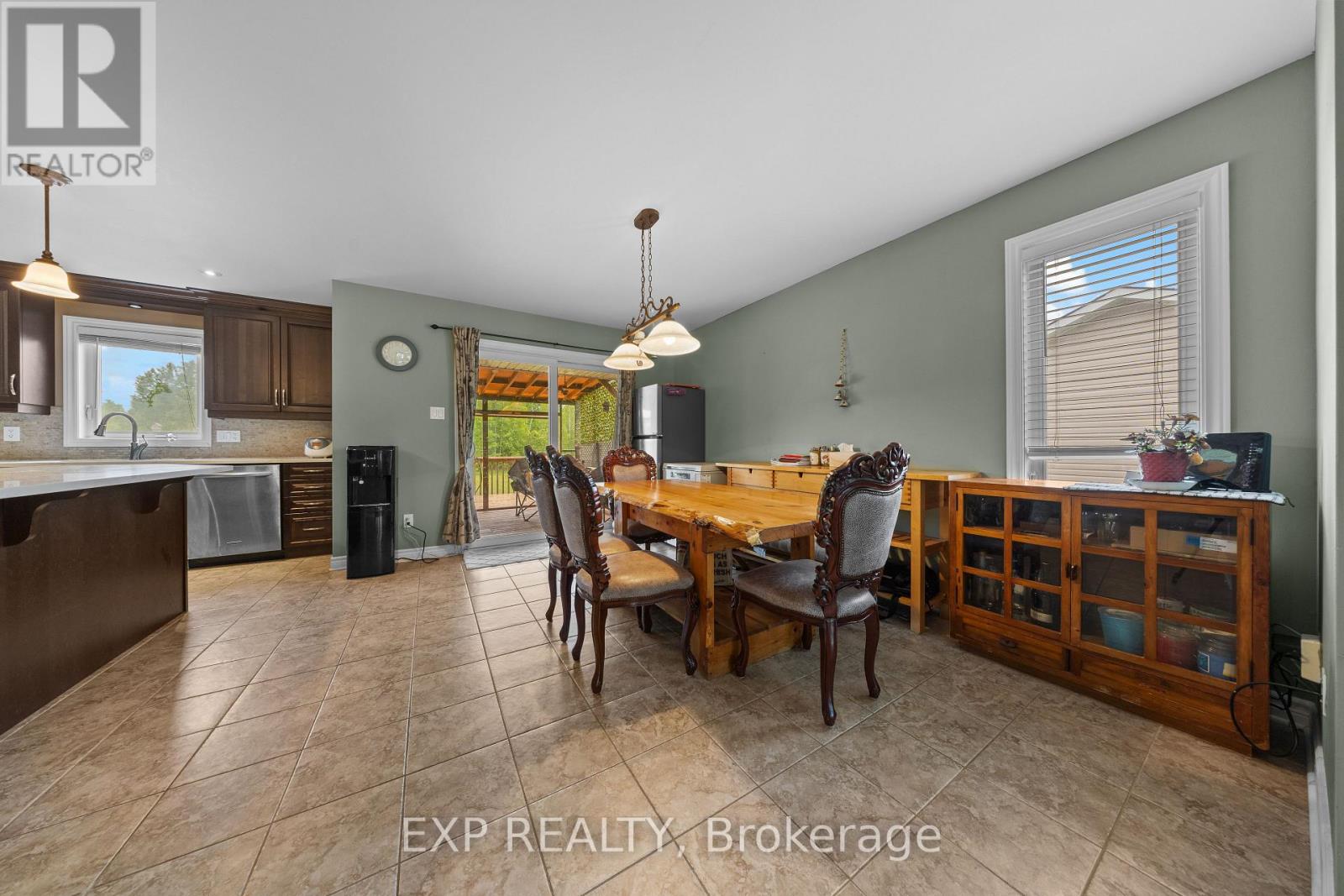 53 Beaver Lane, The Nation, Ontario  K0A 2M0 - Photo 5 - X12213082