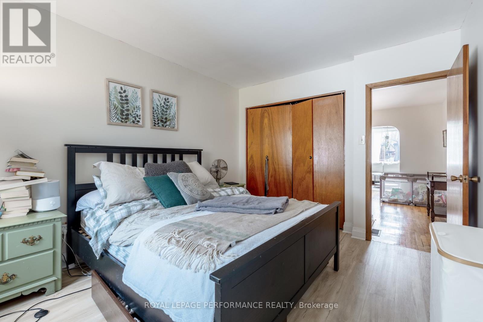 45 Mcnaughton Avenue, Ottawa, Ontario  K1S 0J1 - Photo 12 - X12213120