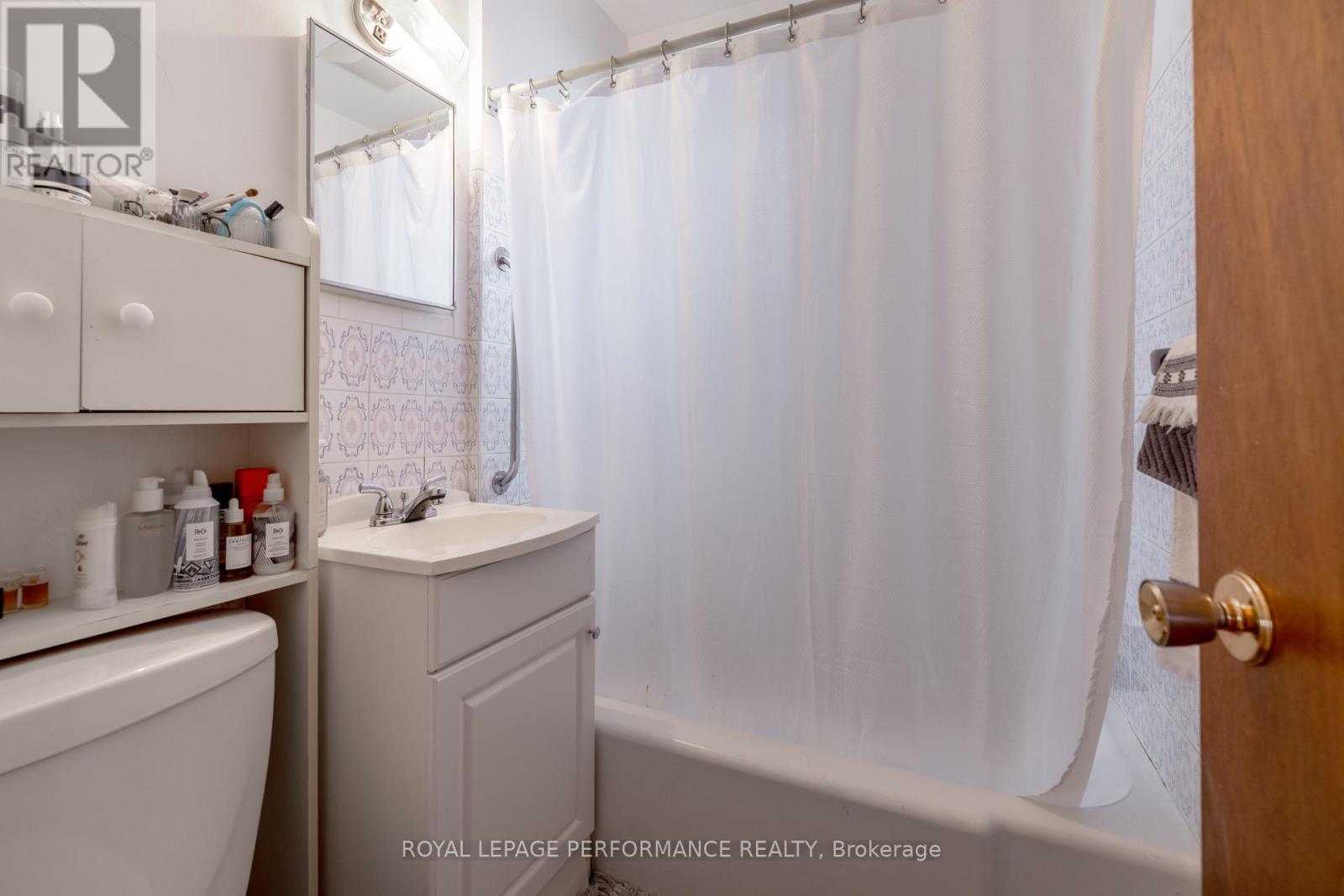 45 Mcnaughton Avenue, Ottawa, Ontario  K1S 0J1 - Photo 15 - X12213120