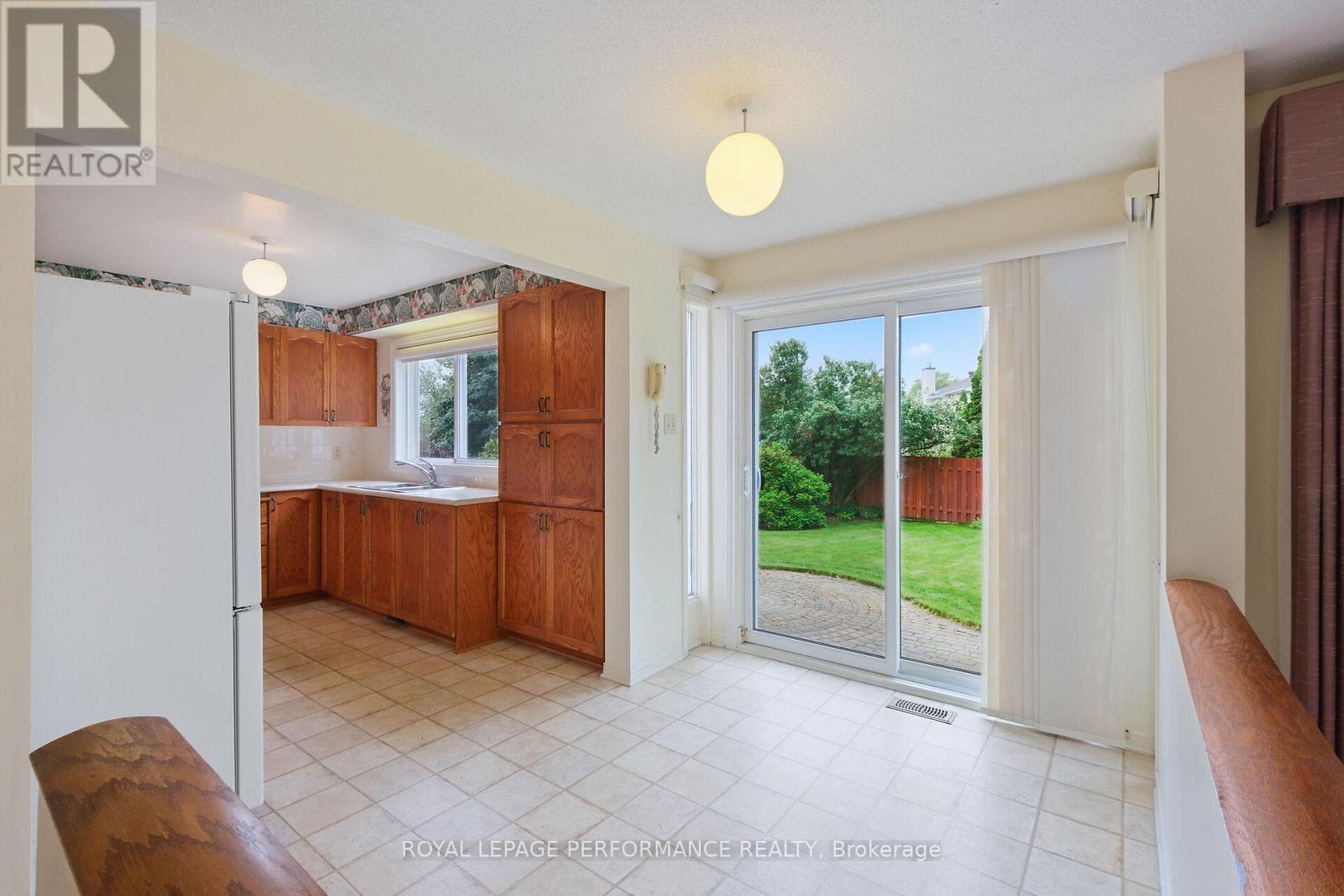 6130 Buttonfield Place, Ottawa, Ontario  K1W 1B9 - Photo 17 - X12213134