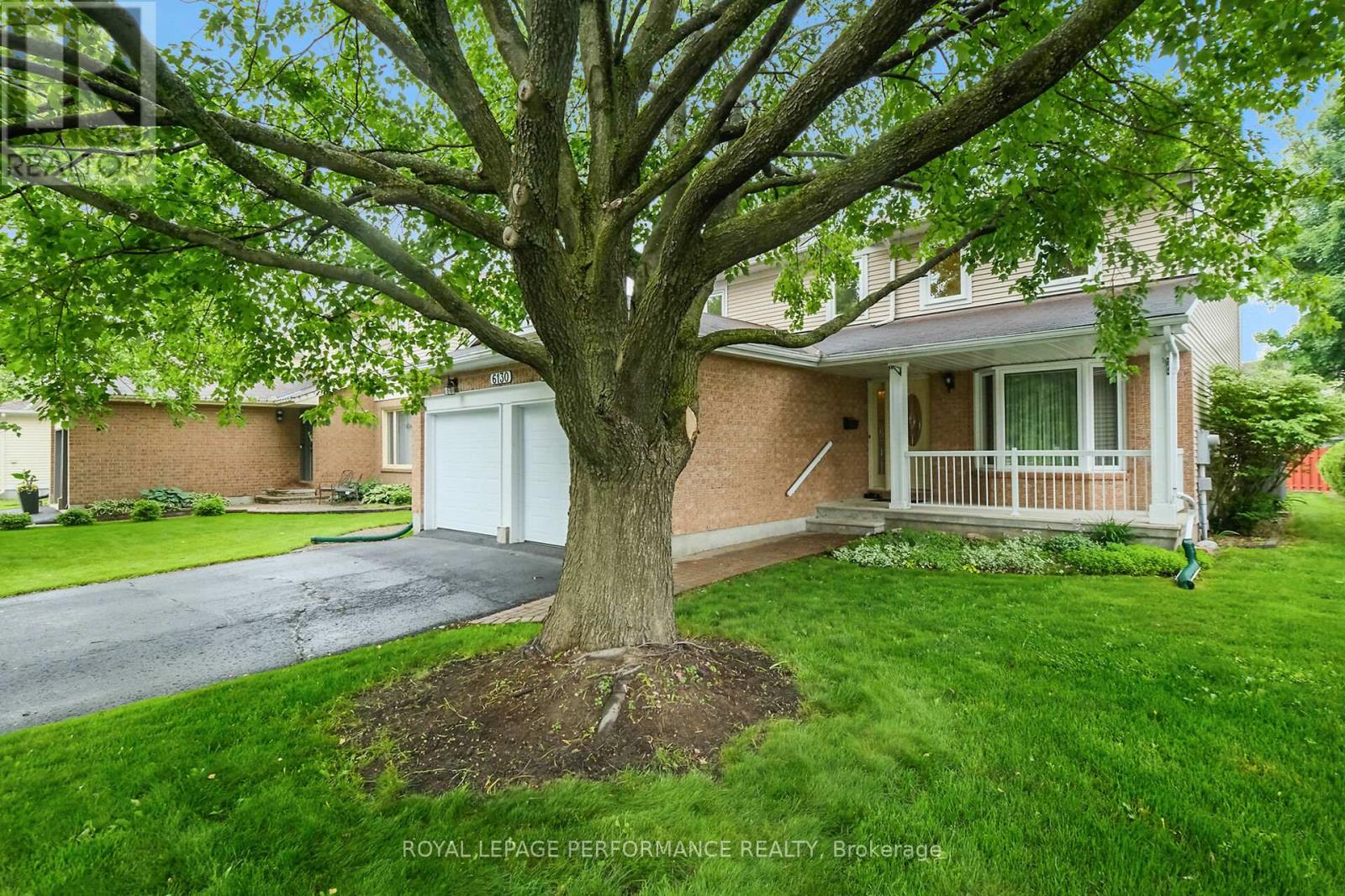 6130 Buttonfield Place, Ottawa, Ontario  K1W 1B9 - Photo 2 - X12213134