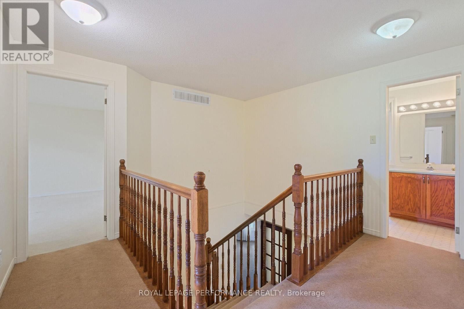 6130 Buttonfield Place, Ottawa, Ontario  K1W 1B9 - Photo 29 - X12213134