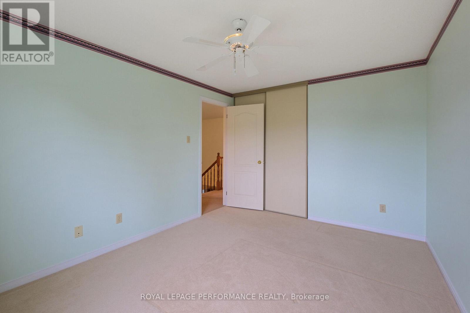 6130 Buttonfield Place, Ottawa, Ontario  K1W 1B9 - Photo 32 - X12213134