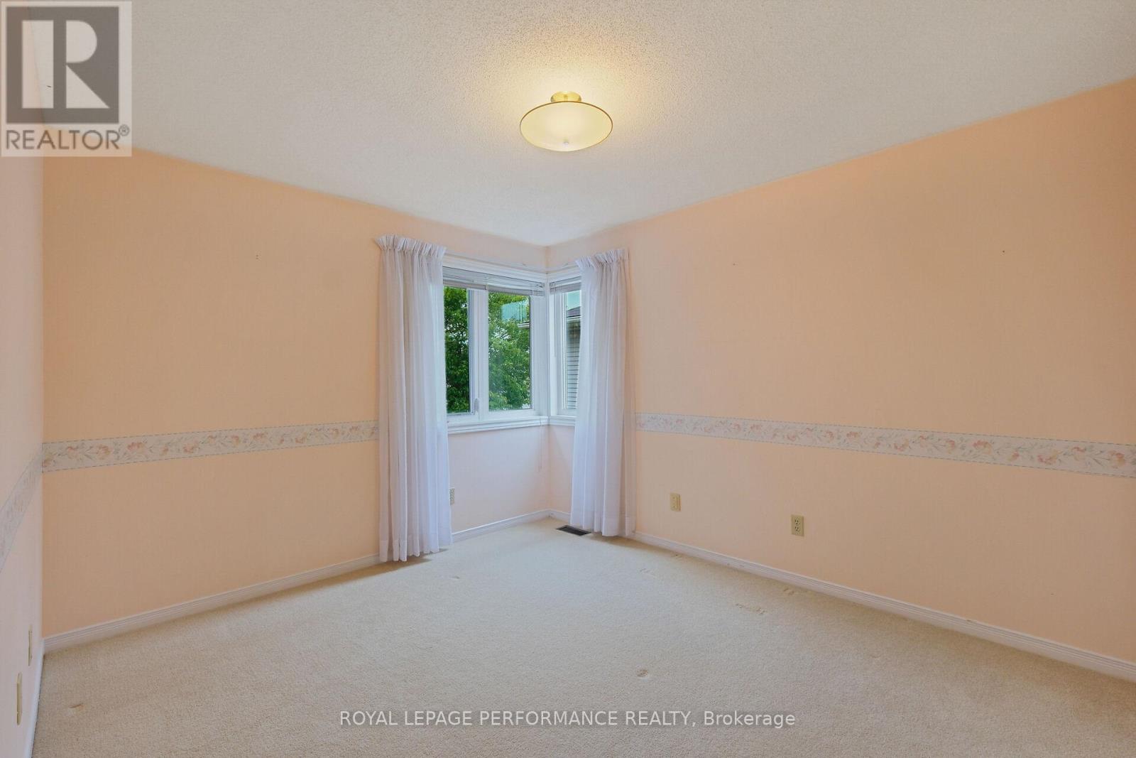 6130 Buttonfield Place, Ottawa, Ontario  K1W 1B9 - Photo 33 - X12213134