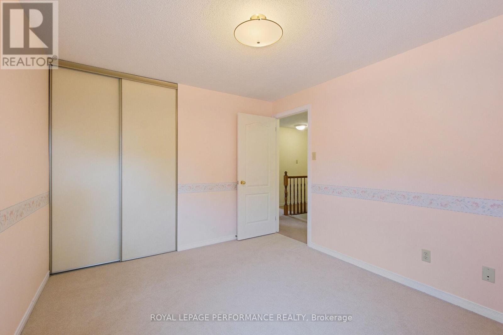 6130 Buttonfield Place, Ottawa, Ontario  K1W 1B9 - Photo 35 - X12213134