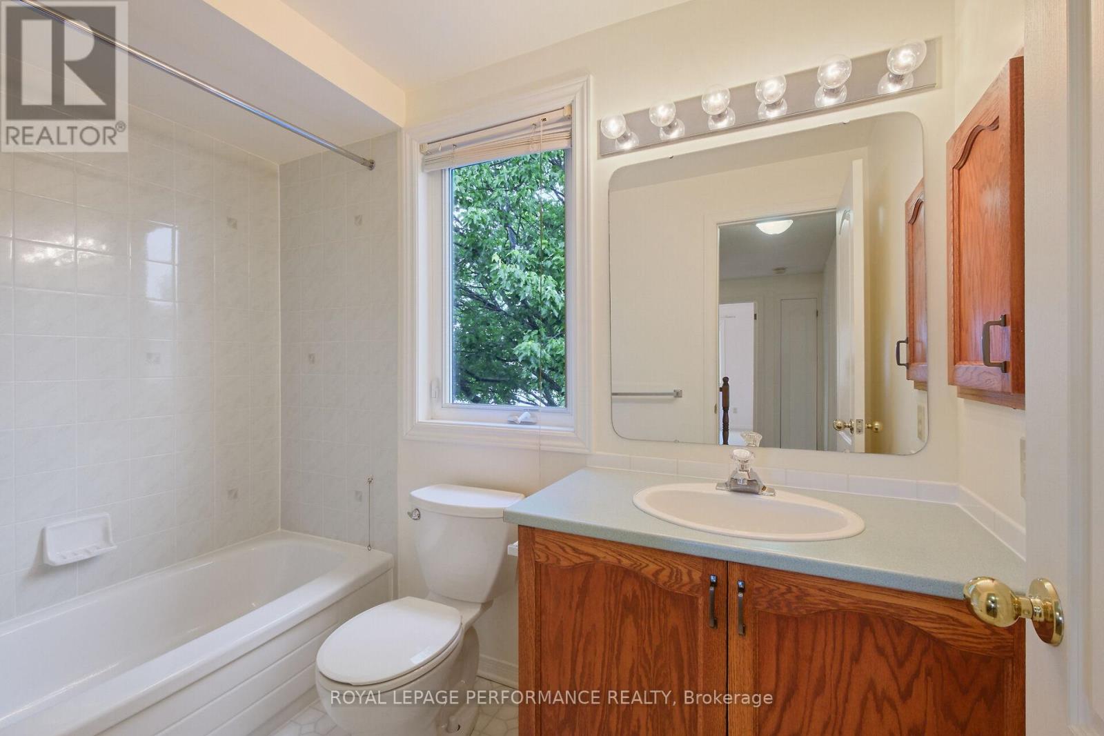 6130 Buttonfield Place, Ottawa, Ontario  K1W 1B9 - Photo 43 - X12213134