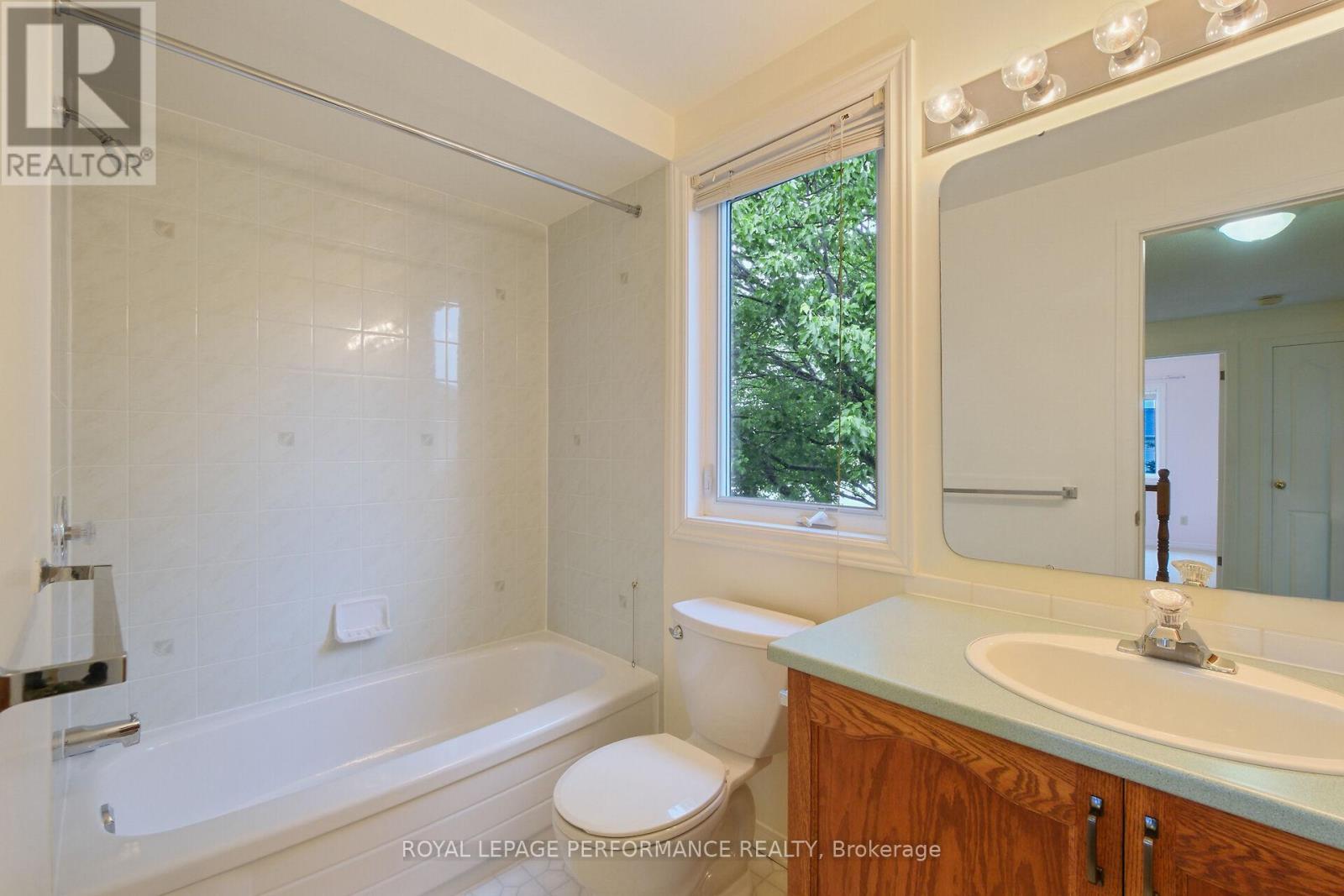 6130 Buttonfield Place, Ottawa, Ontario  K1W 1B9 - Photo 44 - X12213134