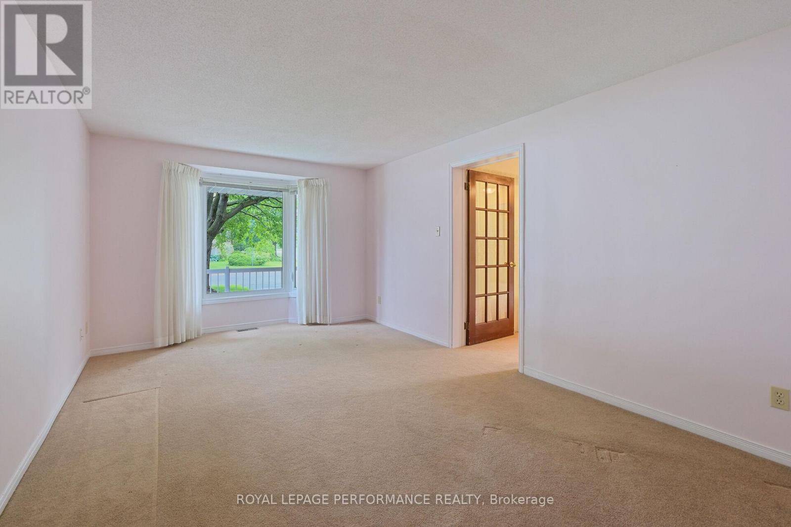 6130 Buttonfield Place, Ottawa, Ontario  K1W 1B9 - Photo 47 - X12213134