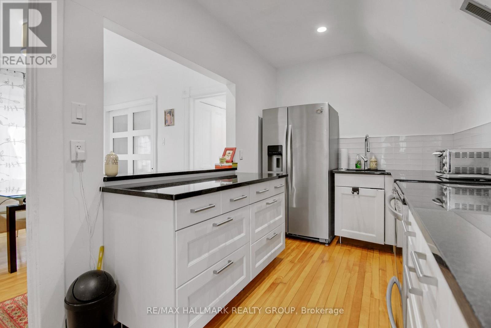 C - 50 Sweetland Avenue, Ottawa, Ontario  K1N 7T6 - Photo 16 - X12213139