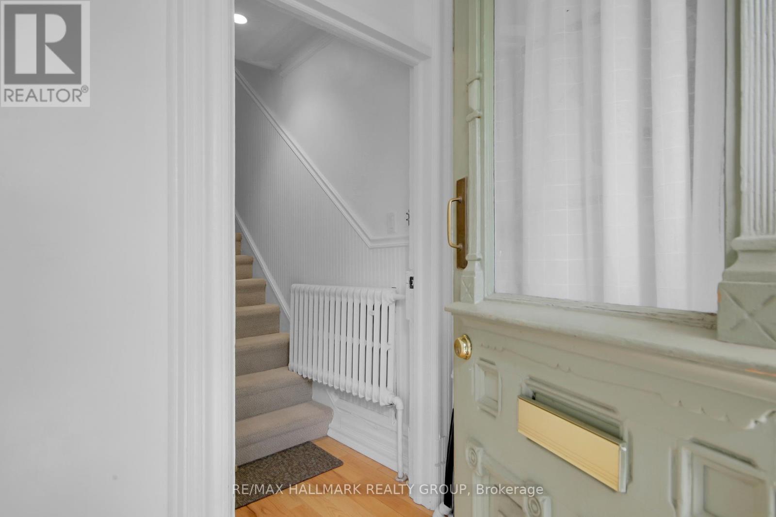 C - 50 Sweetland Avenue, Ottawa, Ontario  K1N 7T6 - Photo 3 - X12213139