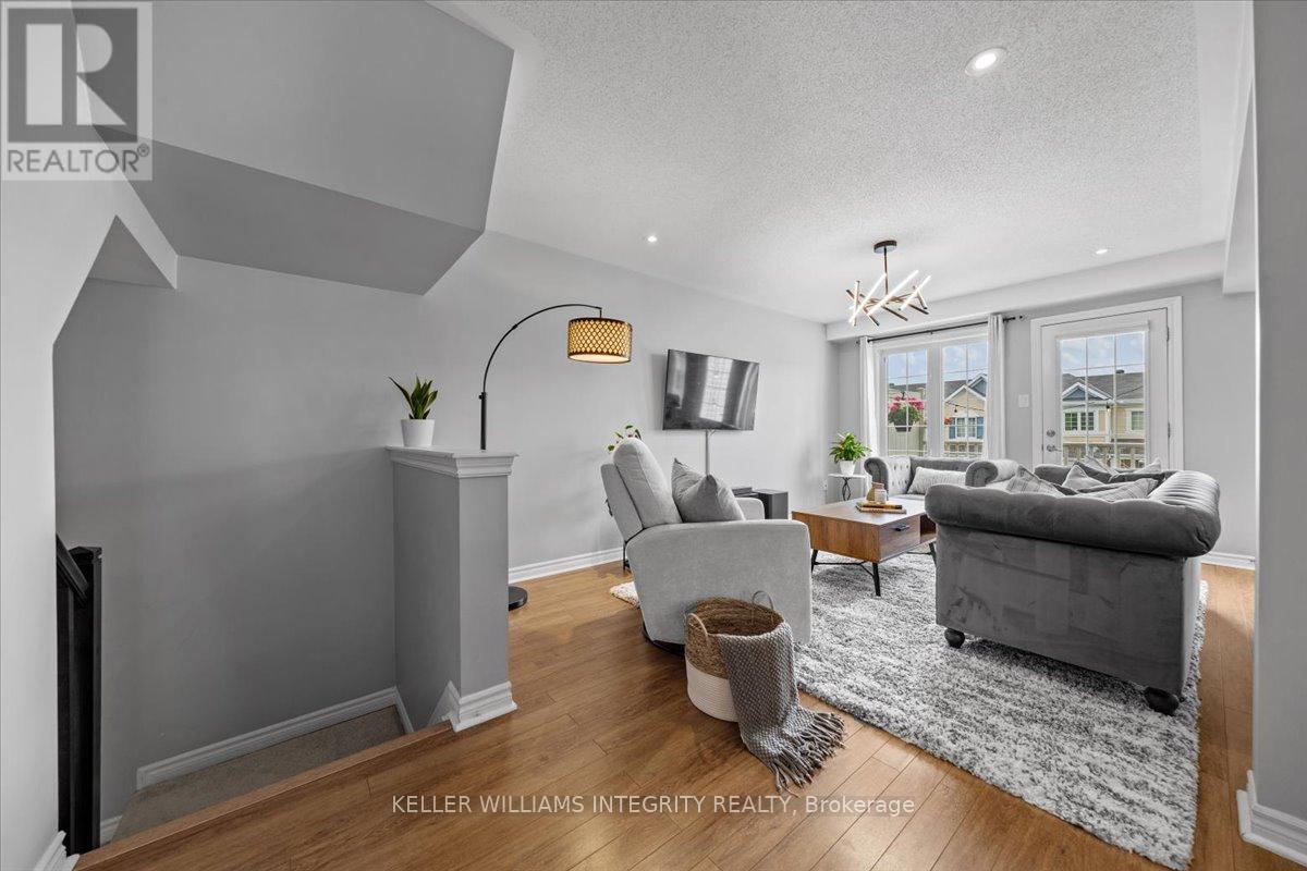240 Cayman Road, Ottawa, Ontario  K2S 0N8 - Photo 13 - X12213161