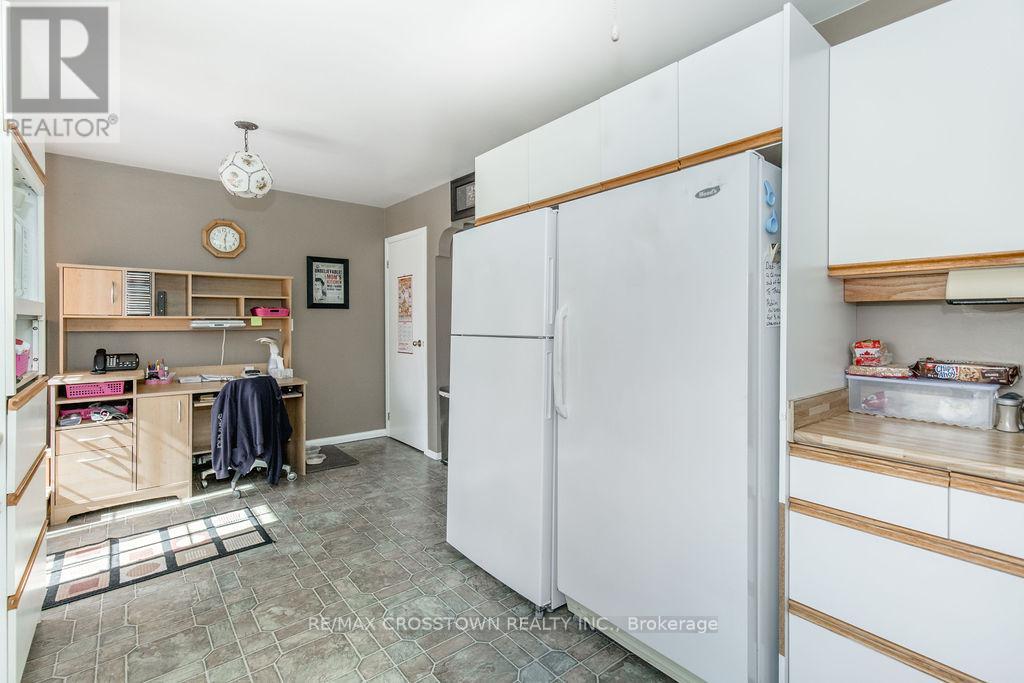 776 Monck Road, Kawartha Lakes, Ontario  L0K 1W0 - Photo 16 - X12032442