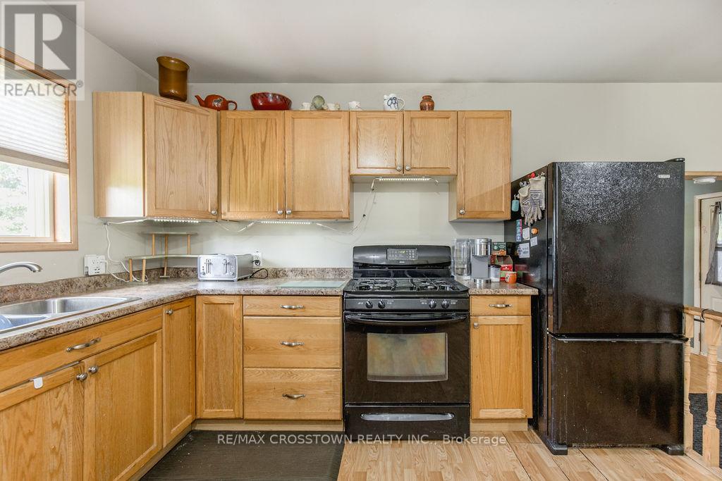 776 Monck Road, Kawartha Lakes, Ontario  L0K 1W0 - Photo 33 - X12032442