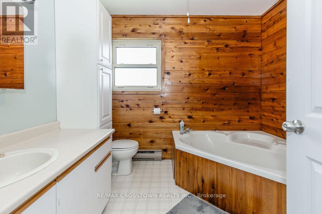 776 Monck Road, Kawartha Lakes, Ontario  L0K 1W0 - Photo 19 - X12032442