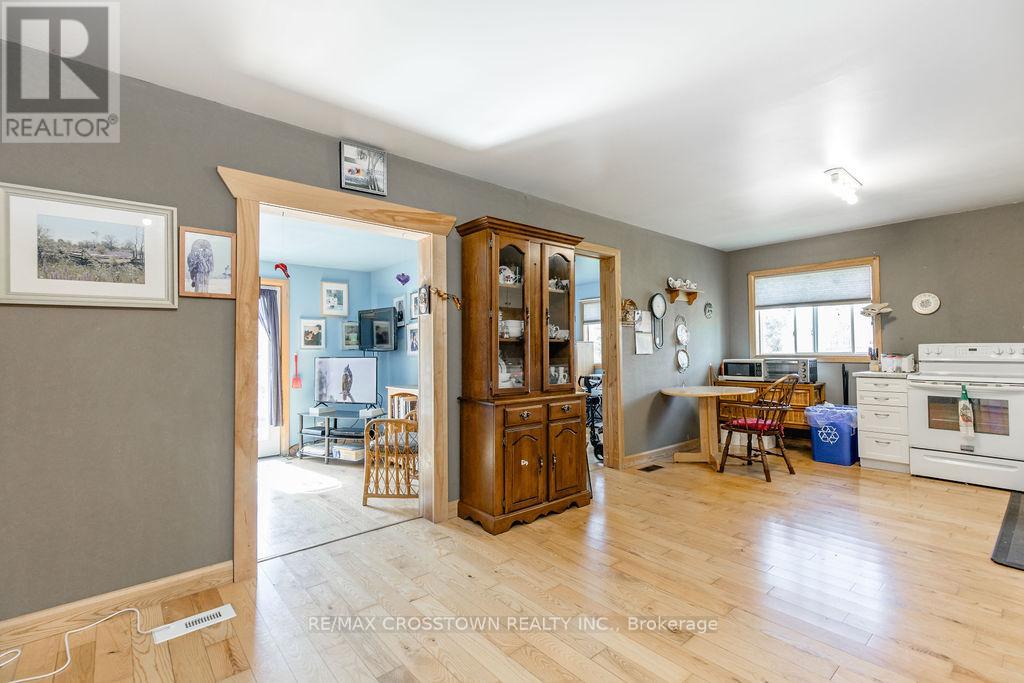 776 Monck Road, Kawartha Lakes, Ontario  L0K 1W0 - Photo 27 - X12032442