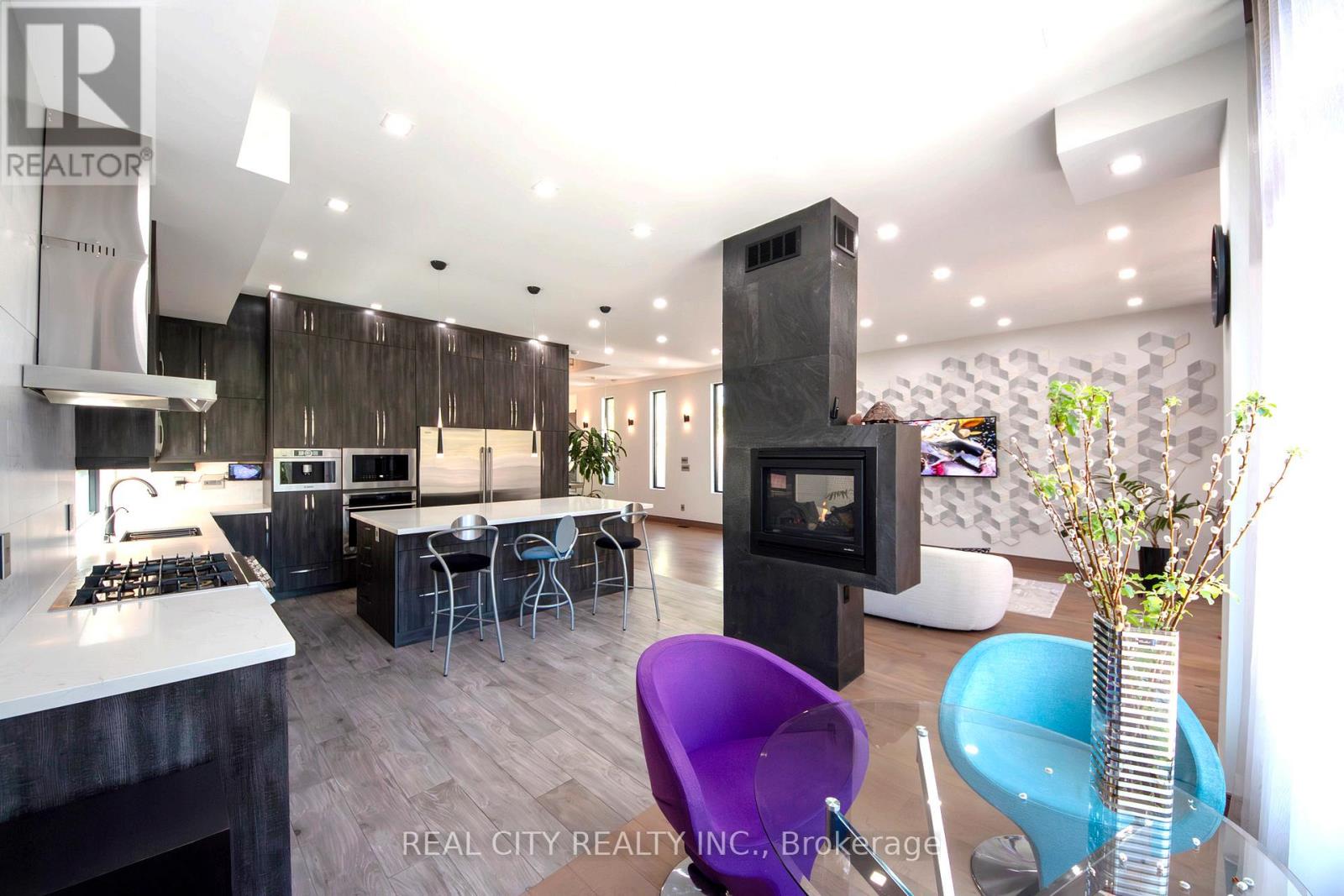 662 Byngmount Avenue, Mississauga, Ontario  L5G 1R4 - Photo 8 - W12186242