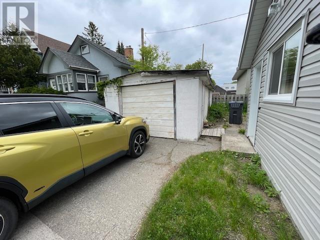 621 Dease Street, Thunder Bay, Ontario  P7C 2J2 - Photo 2 - TB251633