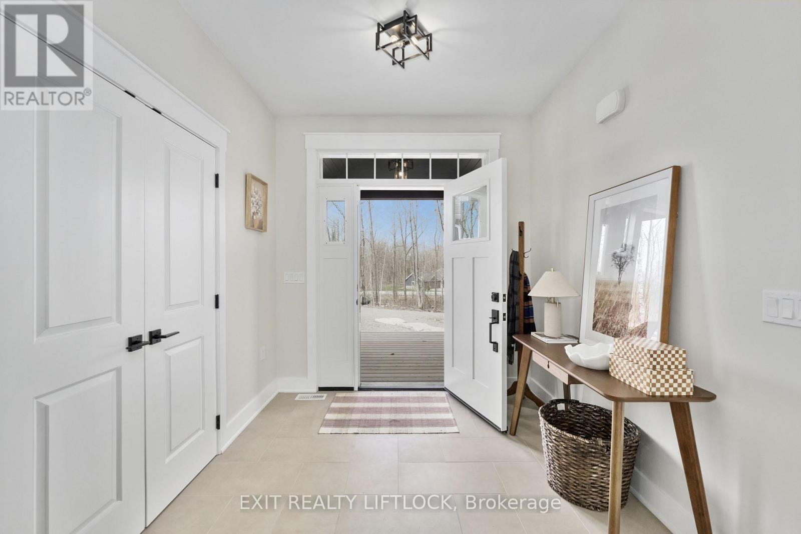 11 Rory Drive N, Smith-Ennismore-Lakefield, Ontario  K0L 2H0 - Photo 6 - X12108076