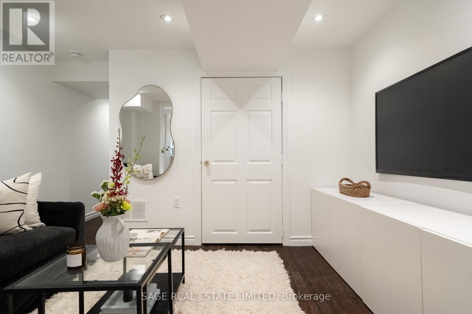 387 Jones Avenue, Toronto (Blake-Jones), Ontario  M4J 3G5 - Photo 24 - E12209518