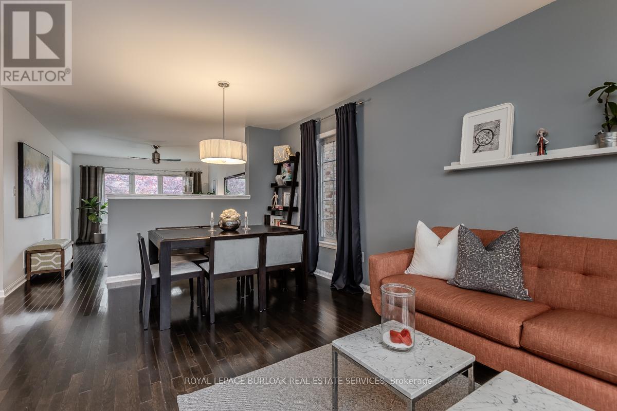 3252 Mccurdy Court, Burlington (Alton), Ontario  L7M 0C1 - Photo 11 - W12212942