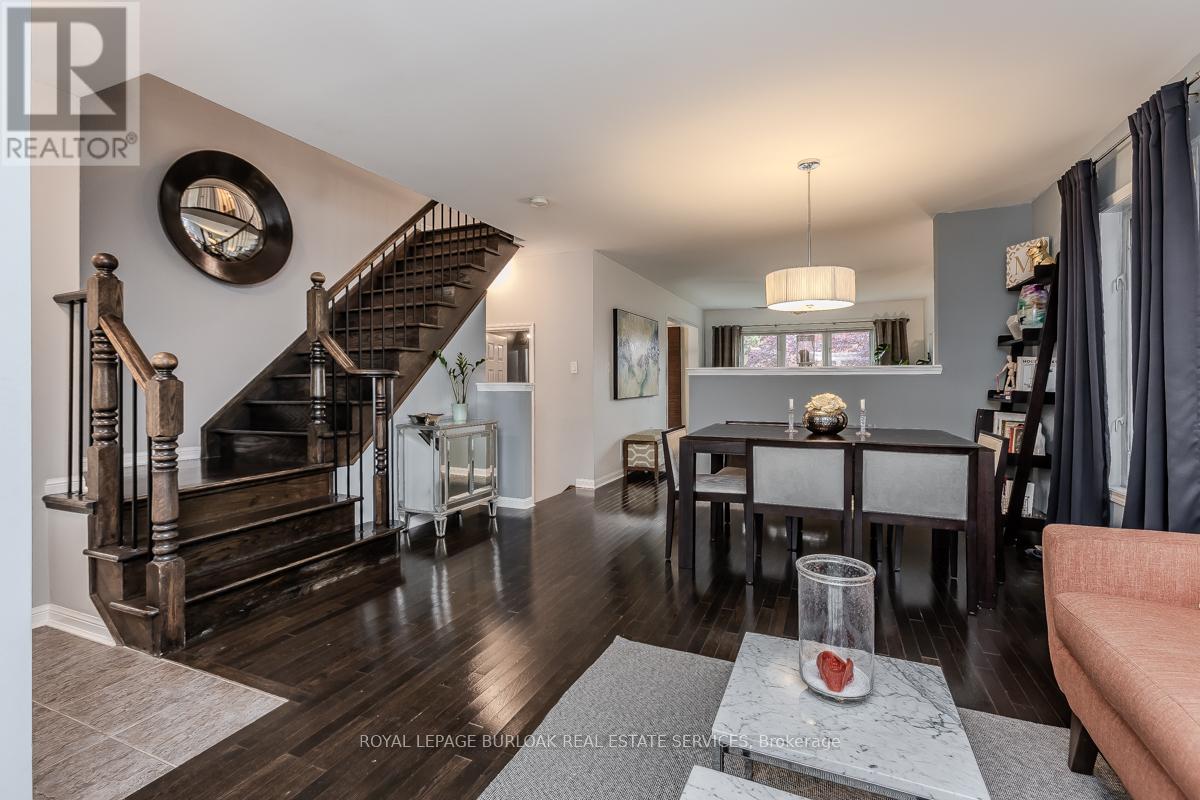 3252 Mccurdy Court, Burlington (Alton), Ontario  L7M 0C1 - Photo 12 - W12212942