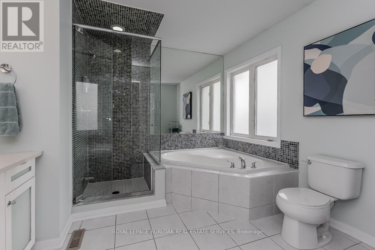 3252 Mccurdy Court, Burlington (Alton), Ontario  L7M 0C1 - Photo 25 - W12212942