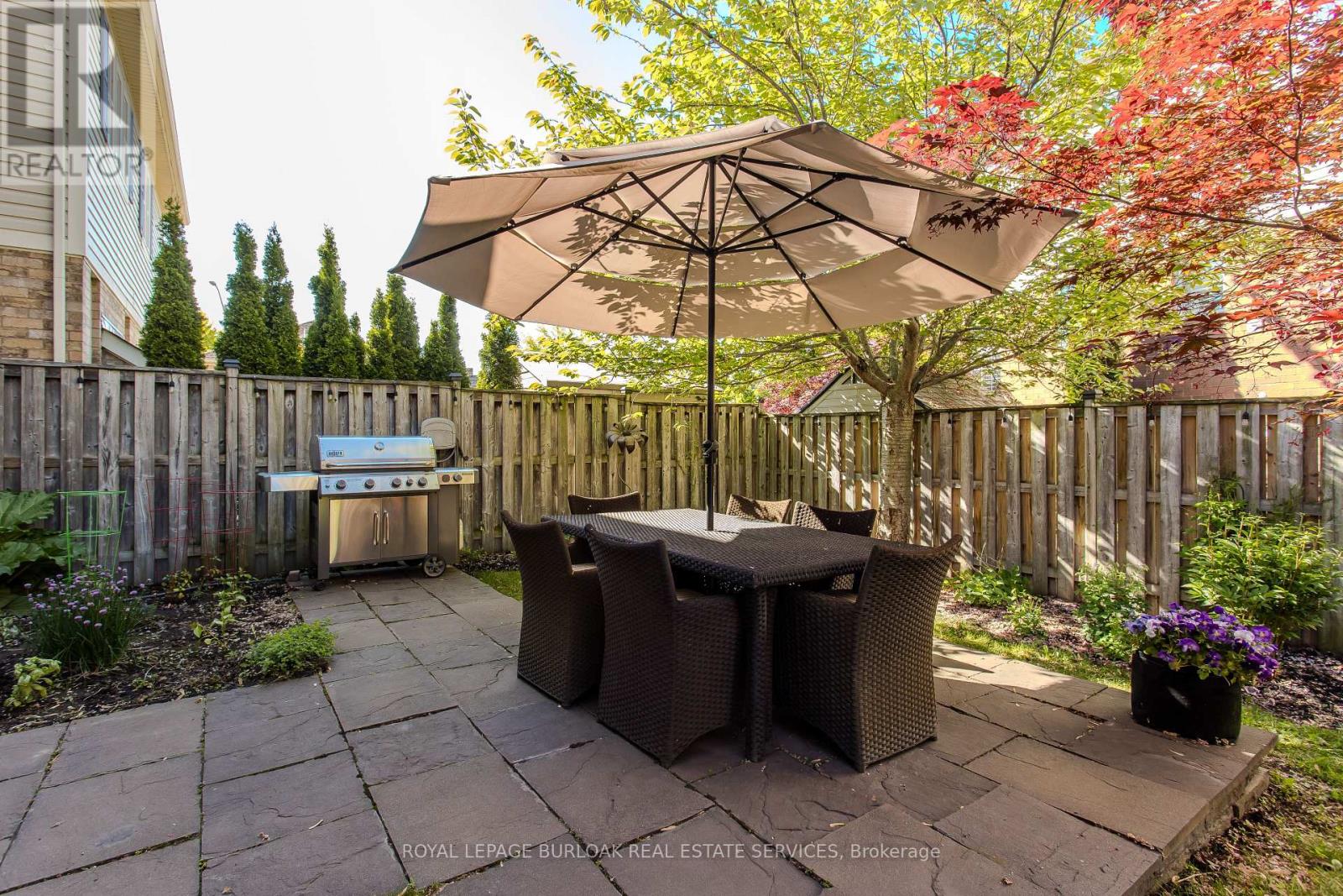 3252 Mccurdy Court, Burlington (Alton), Ontario  L7M 0C1 - Photo 3 - W12212942