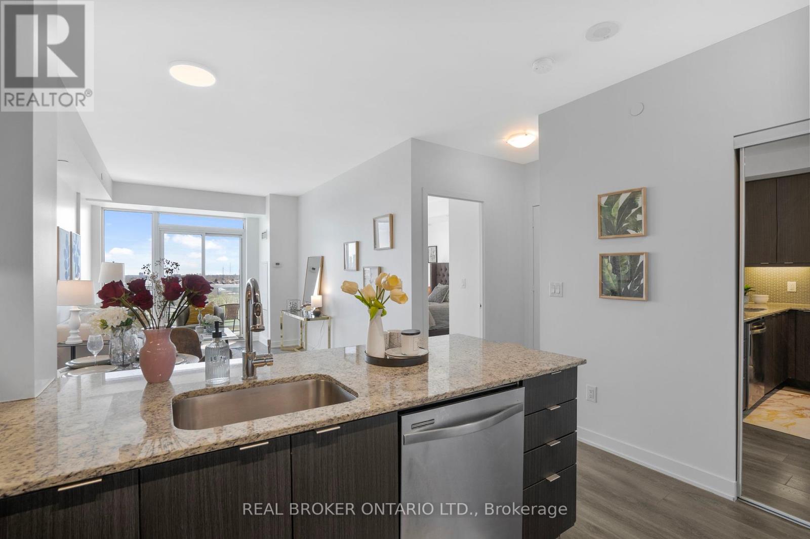 705 - 4633 Glen Erin Drive, Mississauga (Central Erin Mills), Ontario  L5M 7S1 - Photo 6 - W12212954