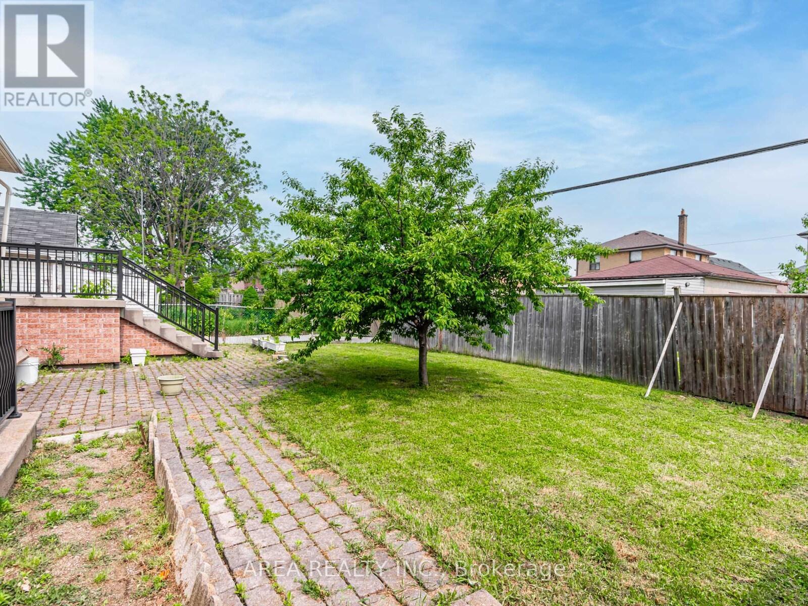 81 Anthony Road, Toronto (Downsview-Roding-Cfb), Ontario  M3K 1B5 - Photo 38 - W12212960