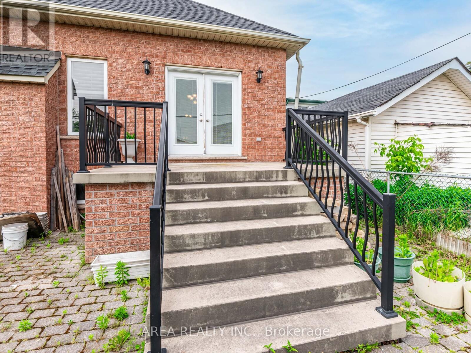 81 Anthony Road, Toronto (Downsview-Roding-Cfb), Ontario  M3K 1B5 - Photo 40 - W12212960