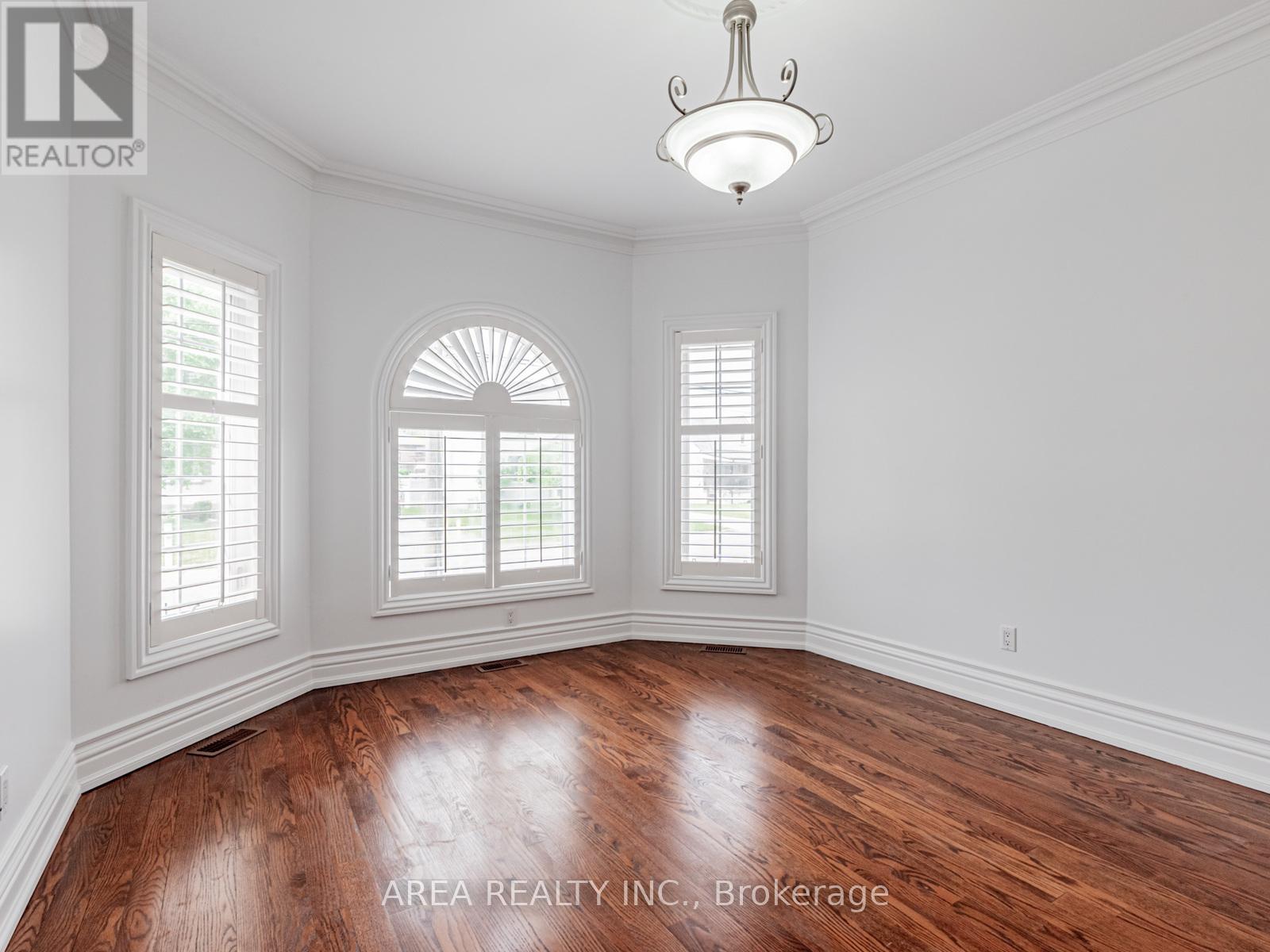 81 Anthony Road, Toronto (Downsview-Roding-Cfb), Ontario  M3K 1B5 - Photo 5 - W12212960