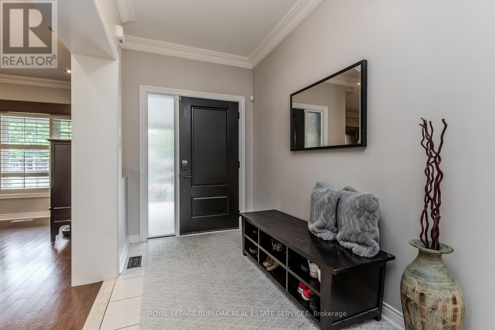 2116 Woodsmere Court, Burlington (Orchard), Ontario  L7L 6J5 - Photo 14 - W12212964
