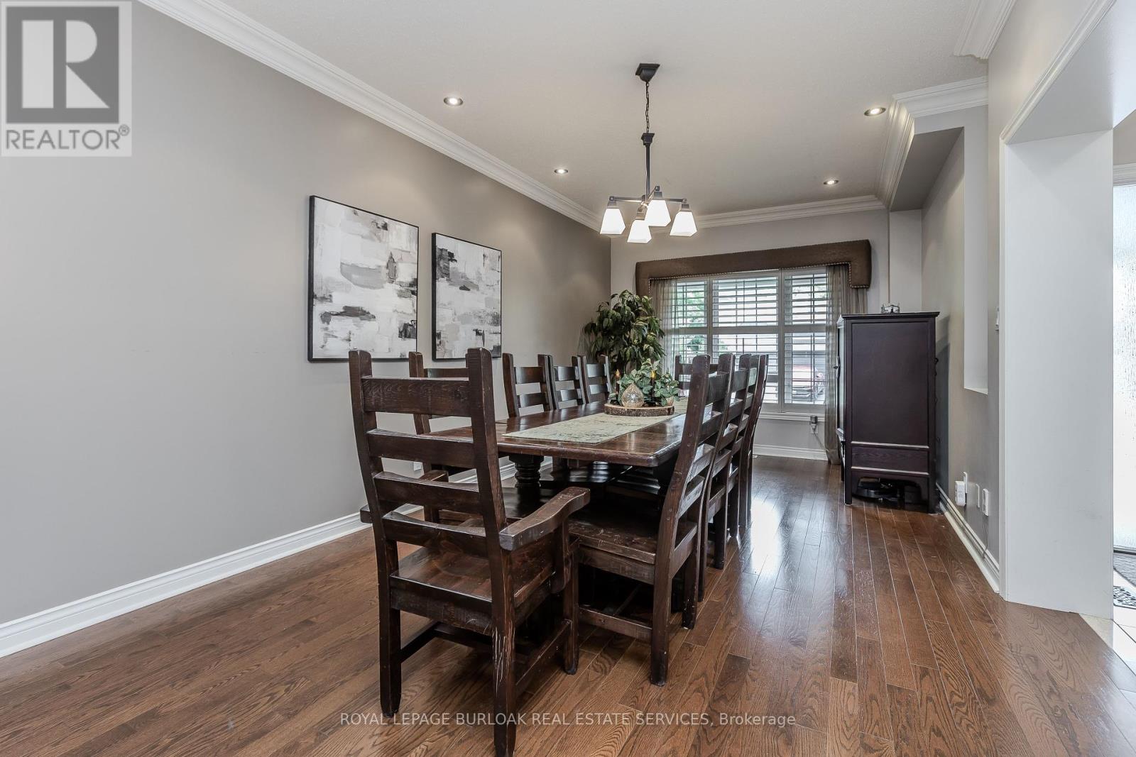 2116 Woodsmere Court, Burlington (Orchard), Ontario  L7L 6J5 - Photo 15 - W12212964