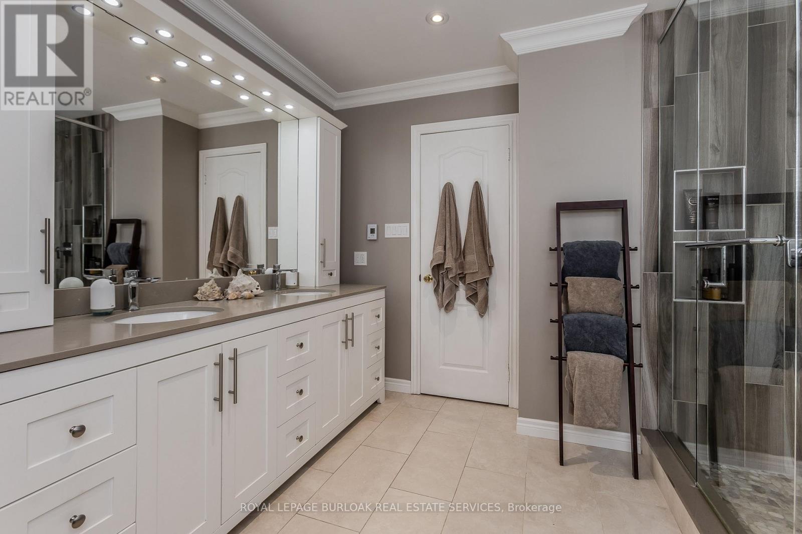2116 Woodsmere Court, Burlington (Orchard), Ontario  L7L 6J5 - Photo 30 - W12212964