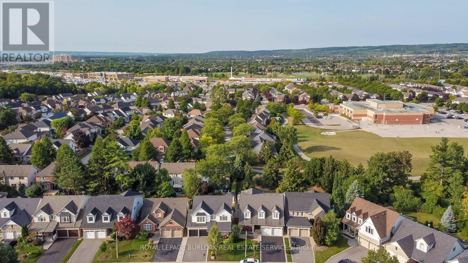 2116 Woodsmere Court, Burlington (Orchard), Ontario  L7L 6J5 - Photo 44 - W12212964