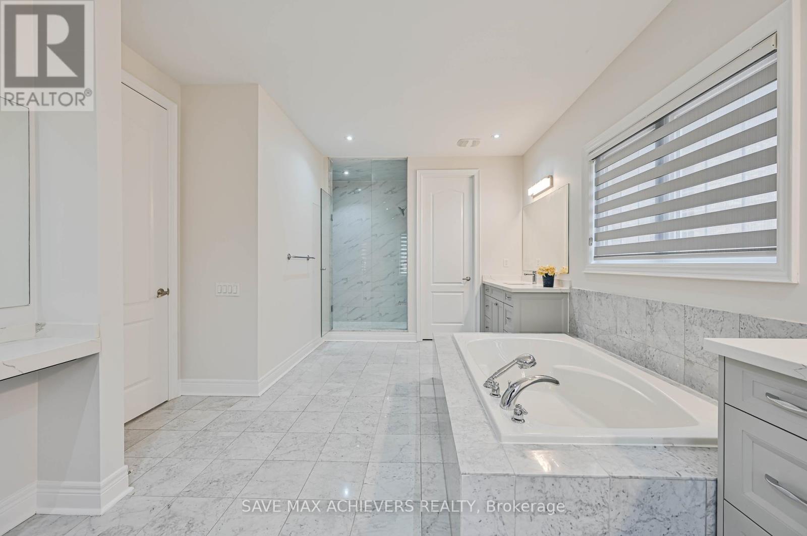 7 Seacliff Crescent, Brampton, Ontario  L6T 0A4 - Photo 32 - W12212973