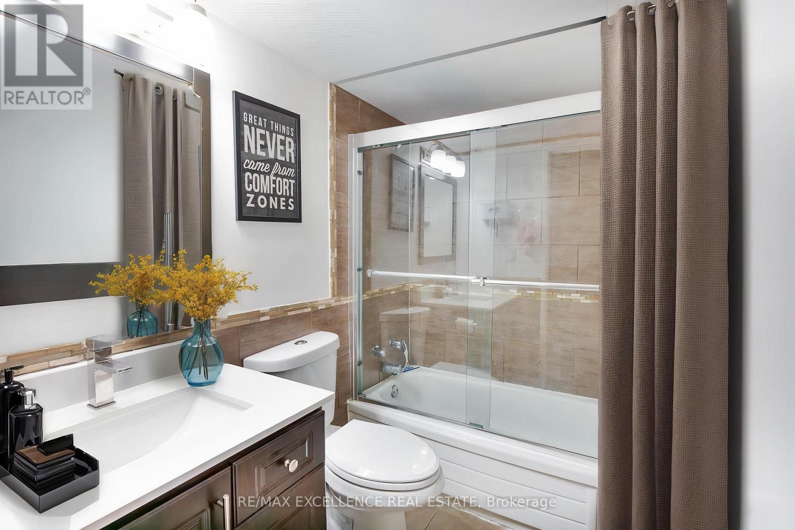 2116 - 370 Dixon Road, Toronto (Kingsview Village-The Westway), Ontario  M9R 1T2 - Photo 11 - W12212975