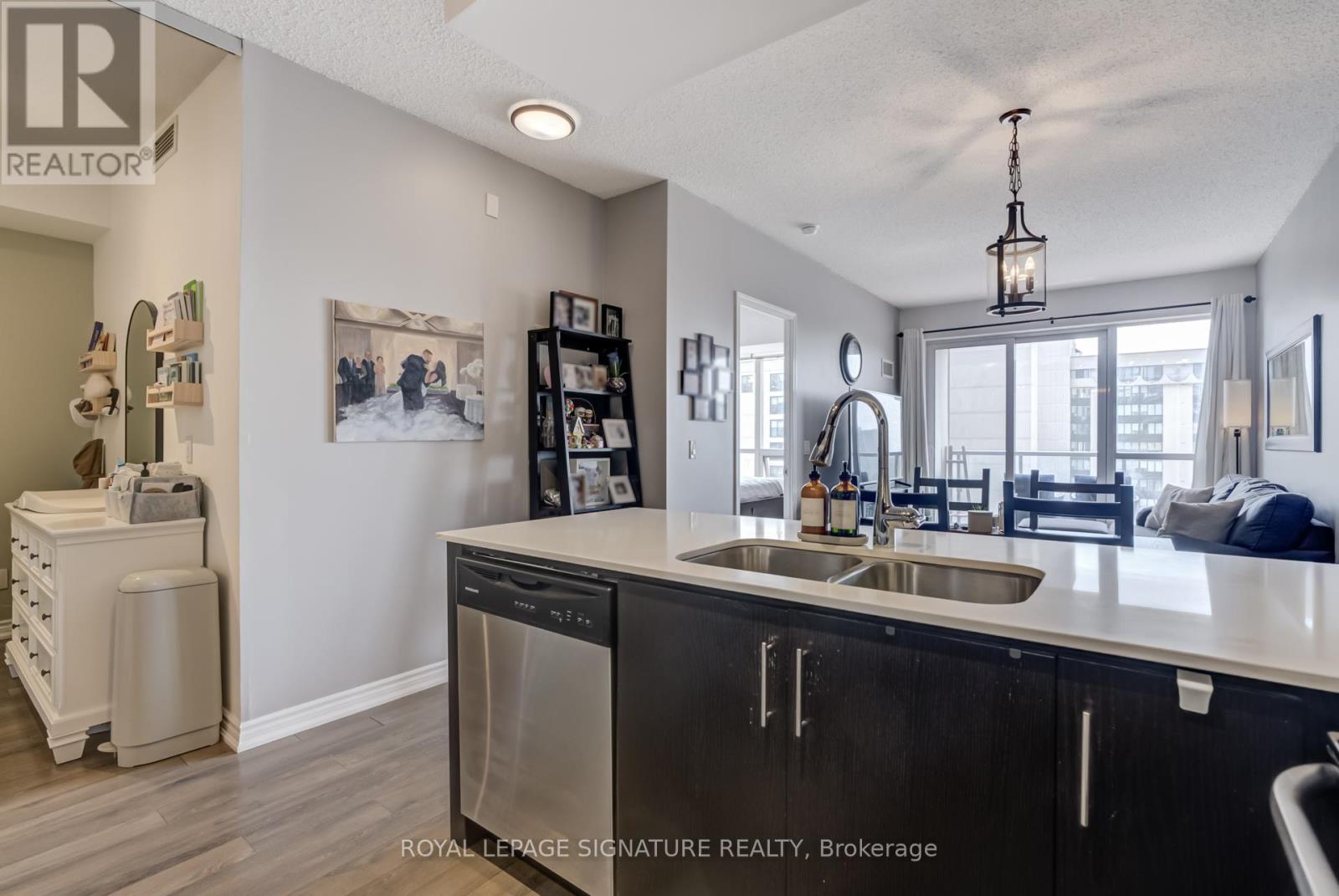 701 - 15 James Finlay Way, Toronto (Downsview-Roding-Cfb), Ontario  M3M 0B3 - Photo 10 - W12212978