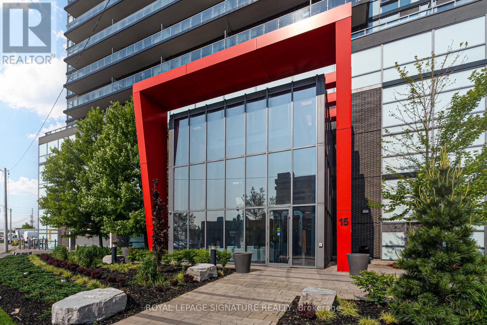 701 - 15 James Finlay Way, Toronto (Downsview-Roding-Cfb), Ontario  M3M 0B3 - Photo 2 - W12212978
