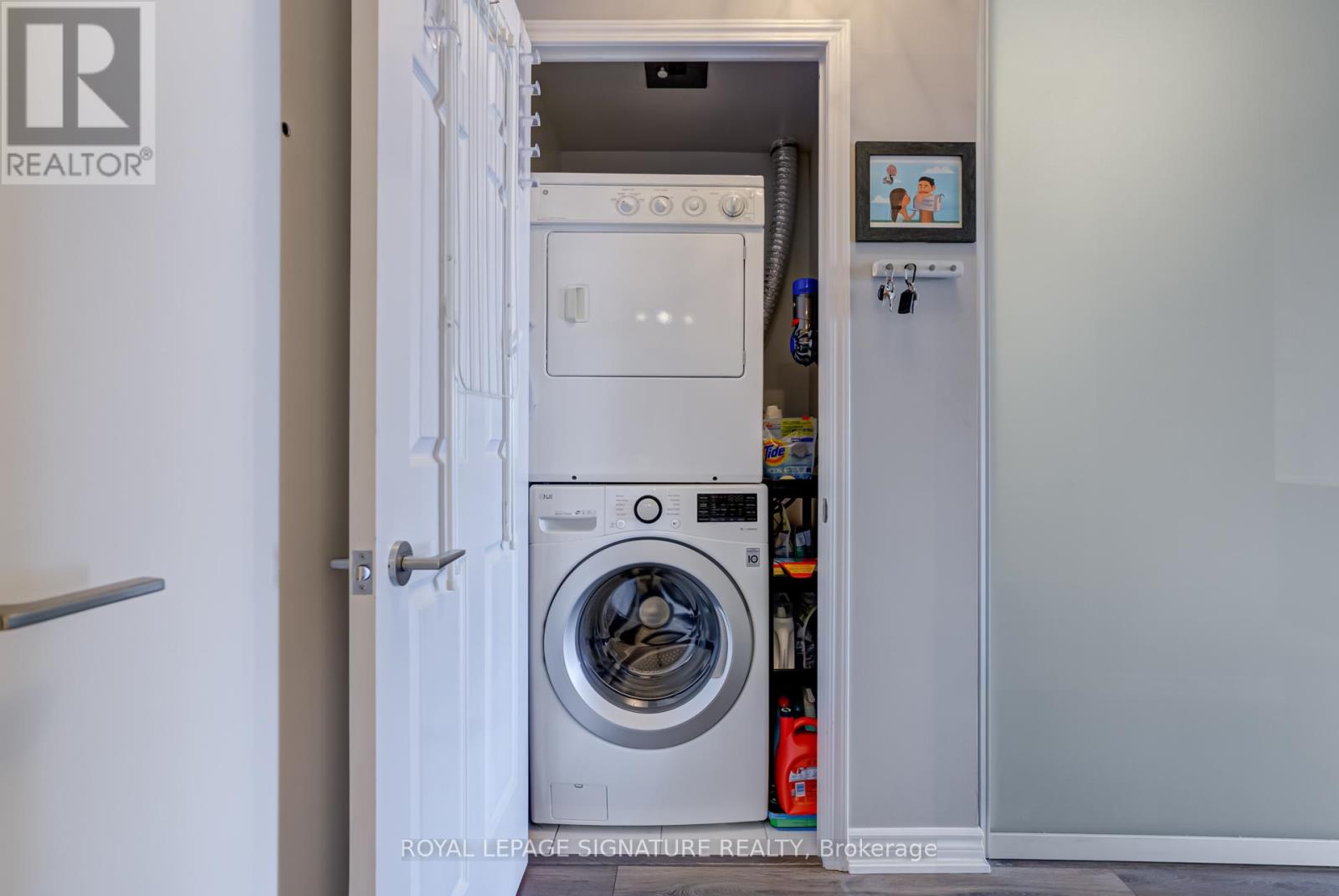 701 - 15 James Finlay Way, Toronto (Downsview-Roding-Cfb), Ontario  M3M 0B3 - Photo 25 - W12212978