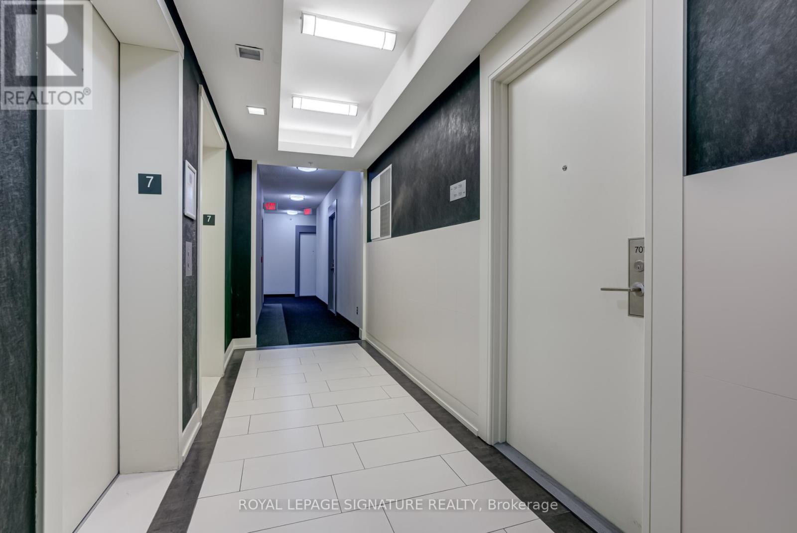 701 - 15 James Finlay Way, Toronto (Downsview-Roding-Cfb), Ontario  M3M 0B3 - Photo 4 - W12212978