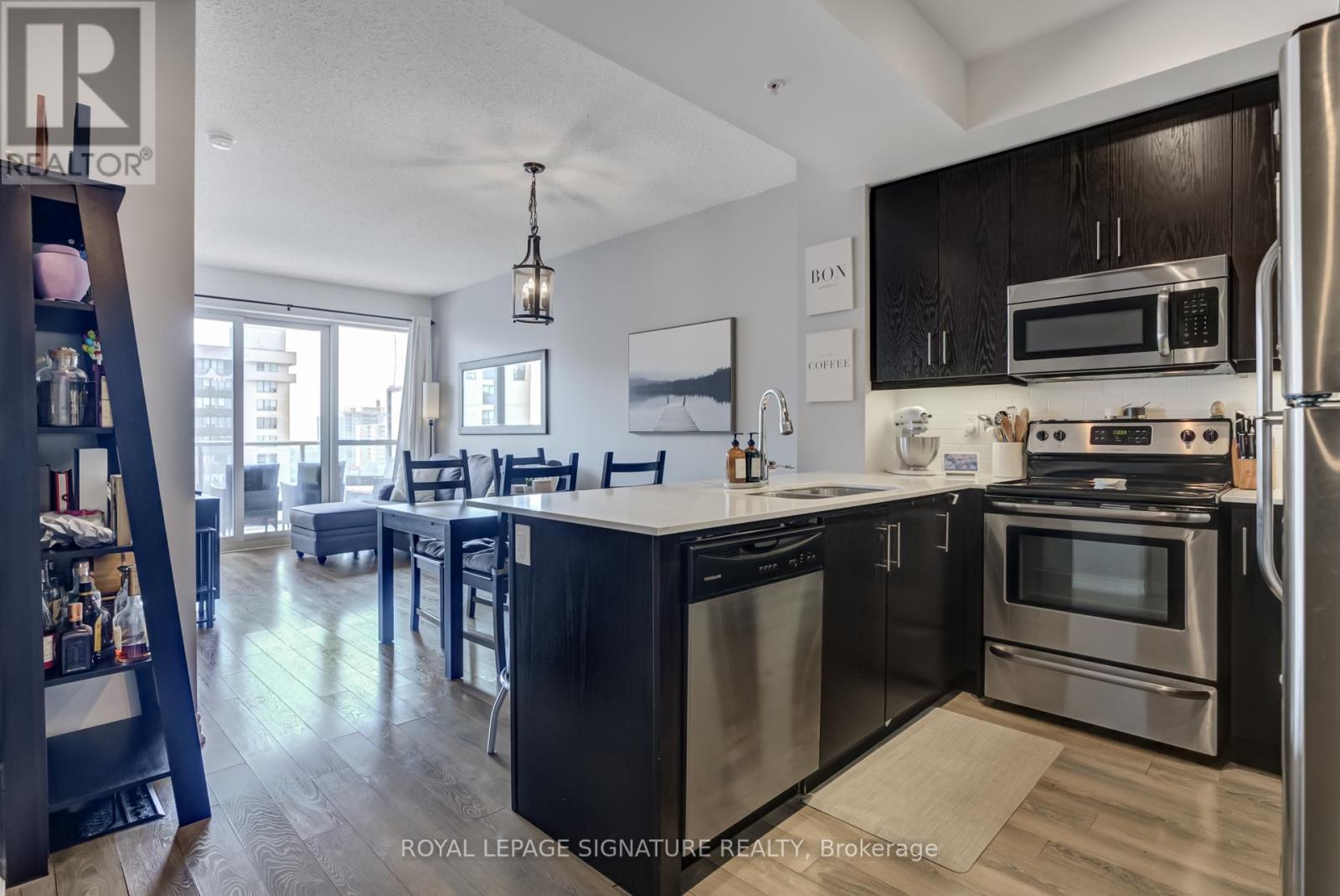 701 - 15 James Finlay Way, Toronto (Downsview-Roding-Cfb), Ontario  M3M 0B3 - Photo 6 - W12212978