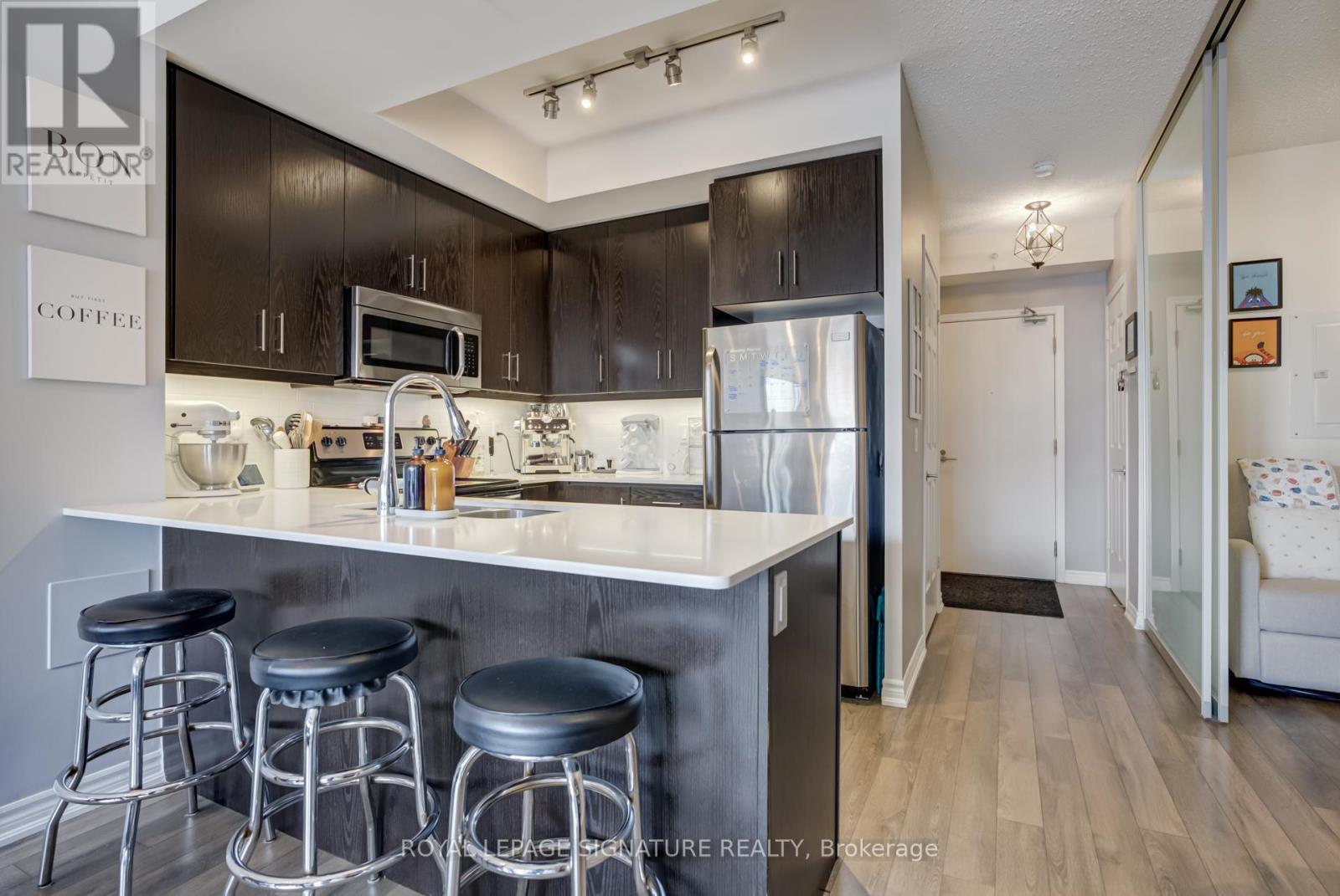 701 - 15 James Finlay Way, Toronto (Downsview-Roding-Cfb), Ontario  M3M 0B3 - Photo 8 - W12212978