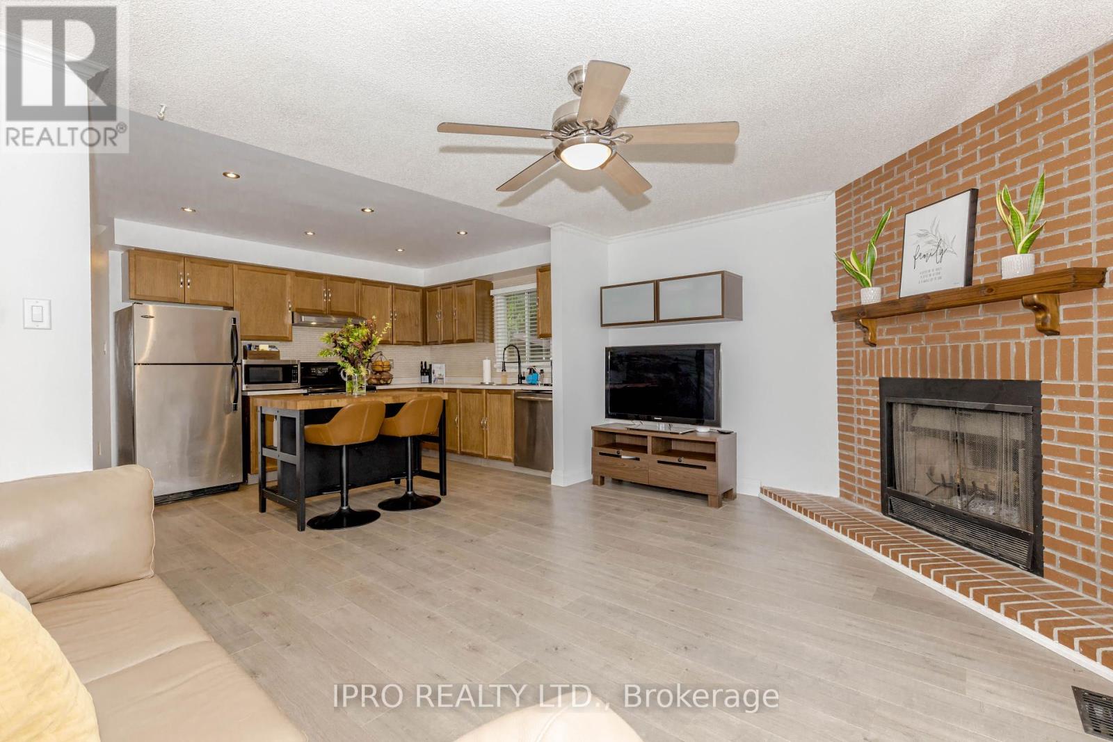 952 Ceremonial Drive, Mississauga, Ontario  L5R 3A7 - Photo 21 - W12212979