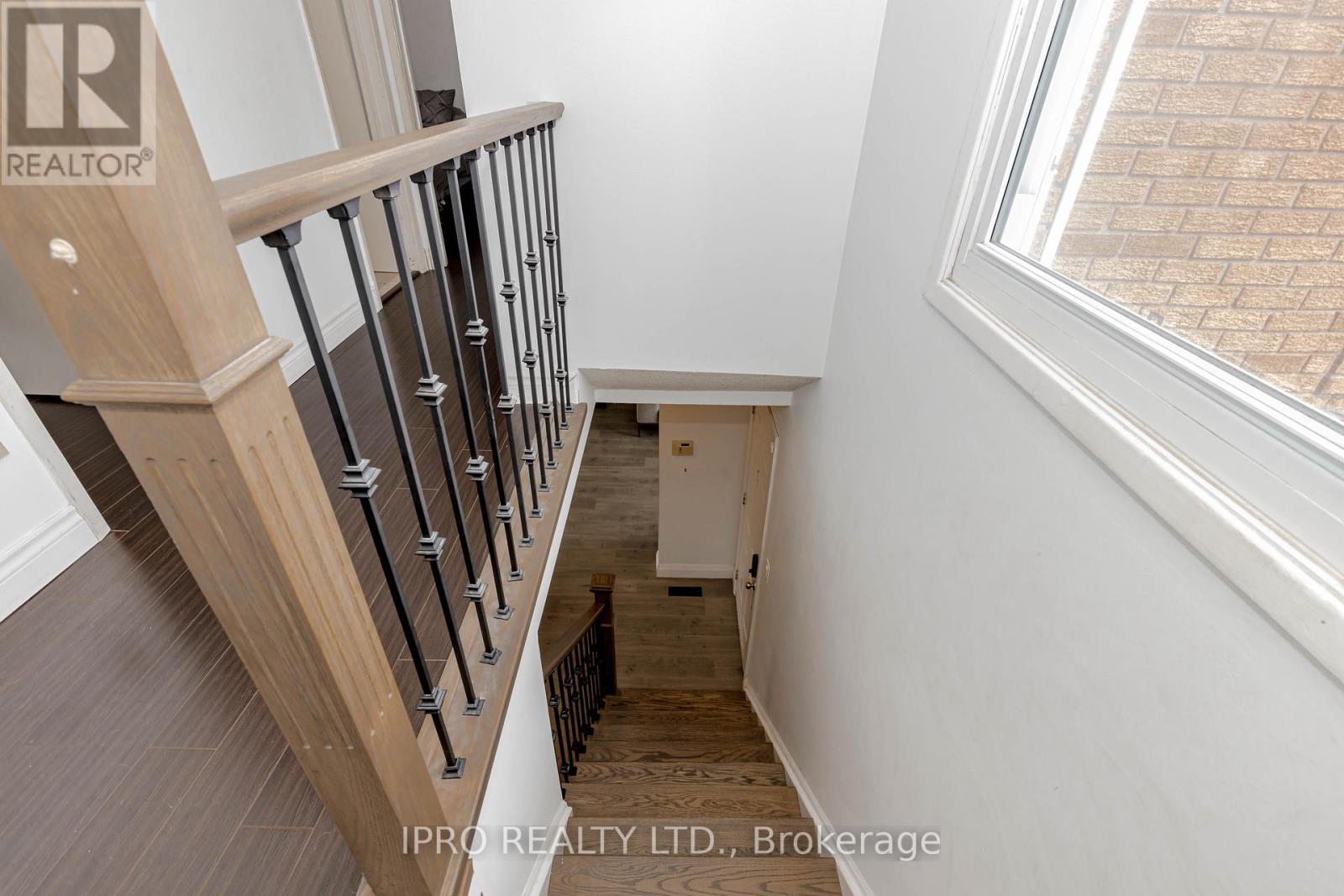 952 Ceremonial Drive, Mississauga, Ontario  L5R 3A7 - Photo 22 - W12212979