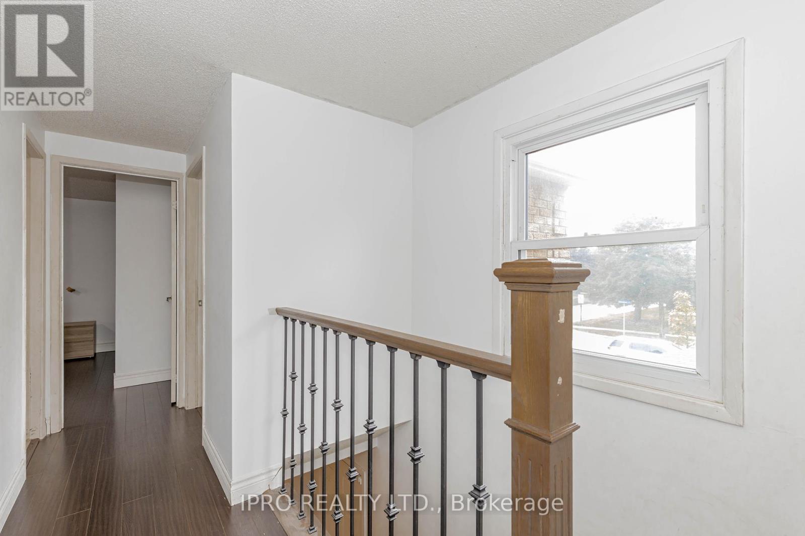 952 Ceremonial Drive, Mississauga, Ontario  L5R 3A7 - Photo 23 - W12212979