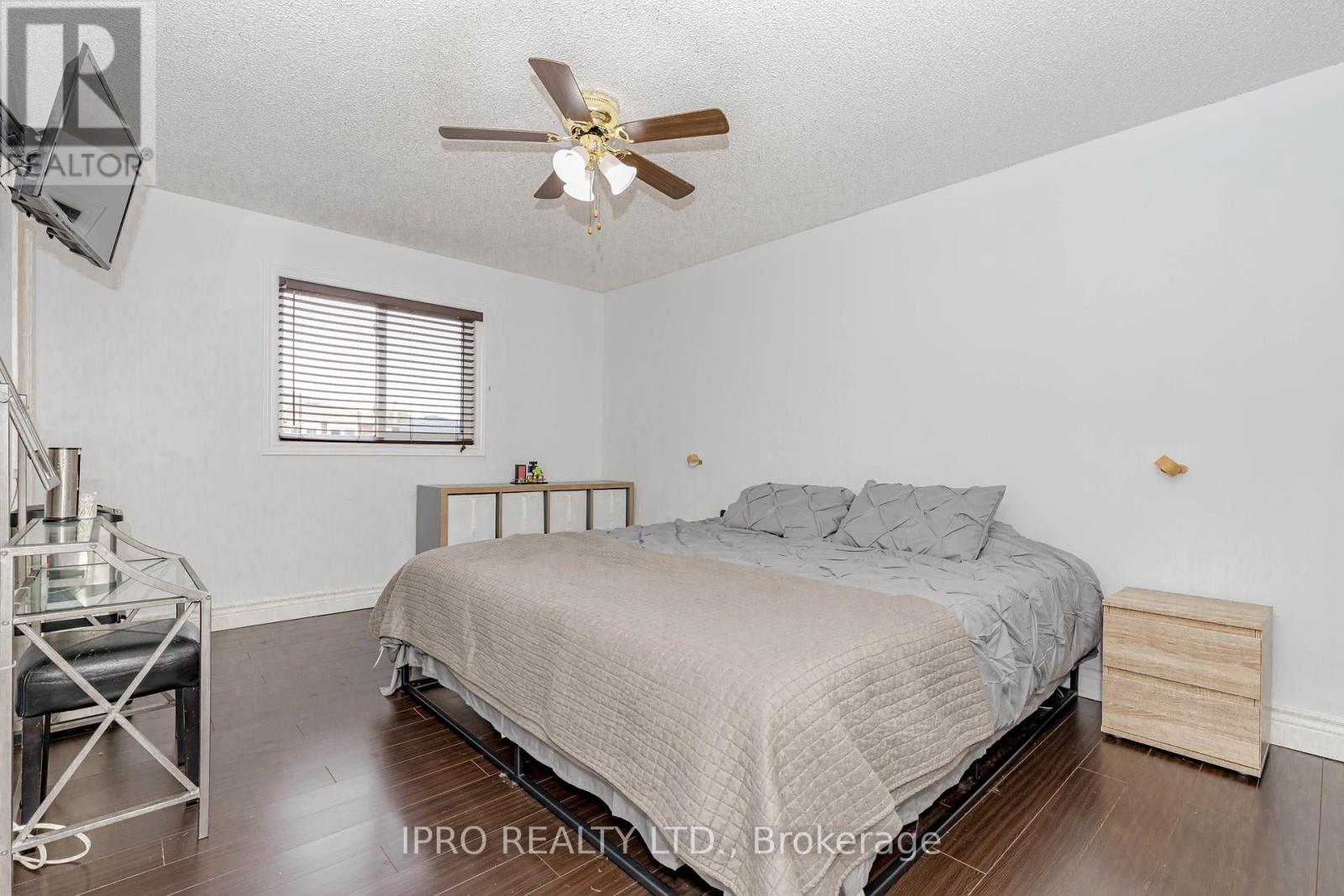 952 Ceremonial Drive, Mississauga, Ontario  L5R 3A7 - Photo 24 - W12212979