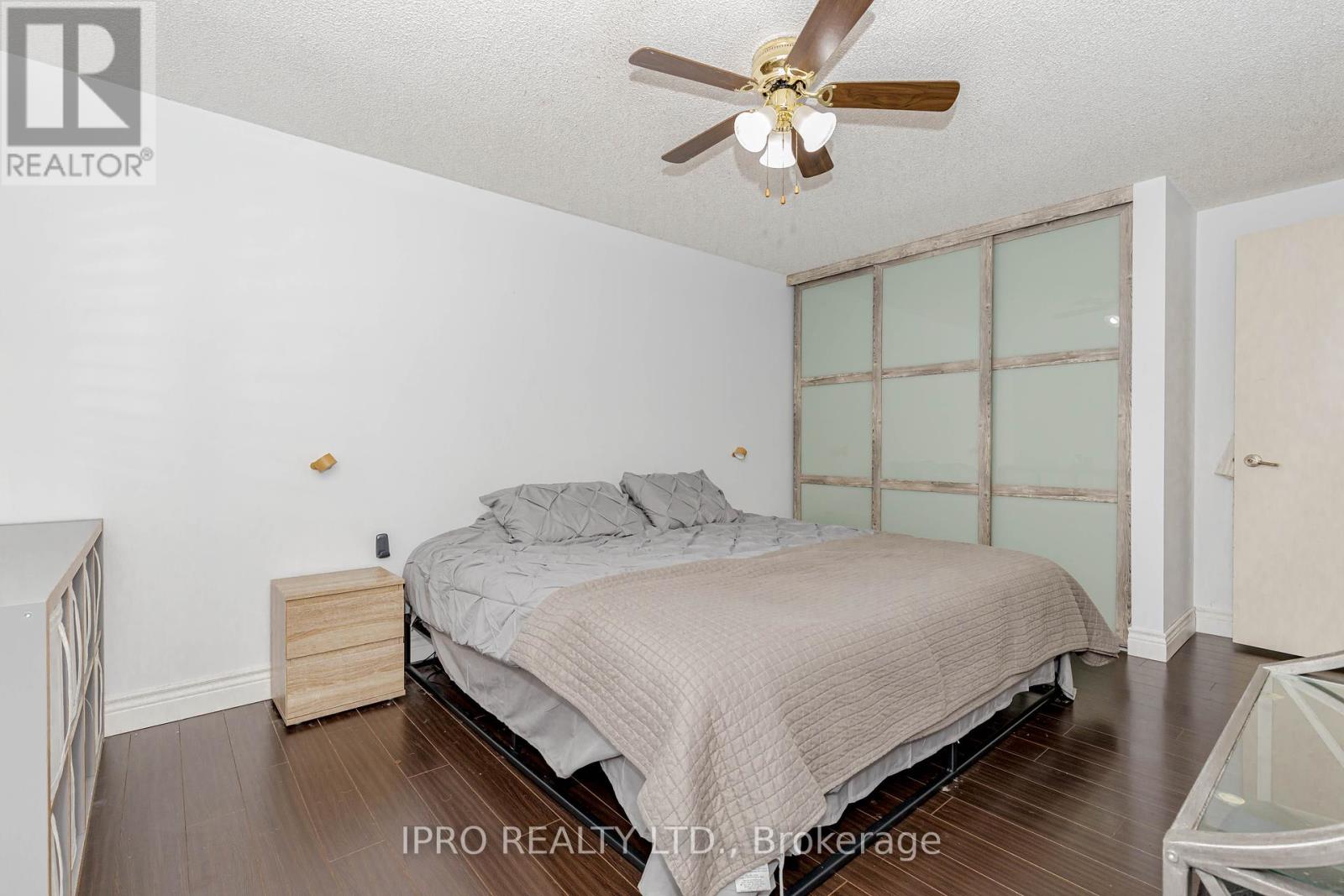 952 Ceremonial Drive, Mississauga, Ontario  L5R 3A7 - Photo 25 - W12212979