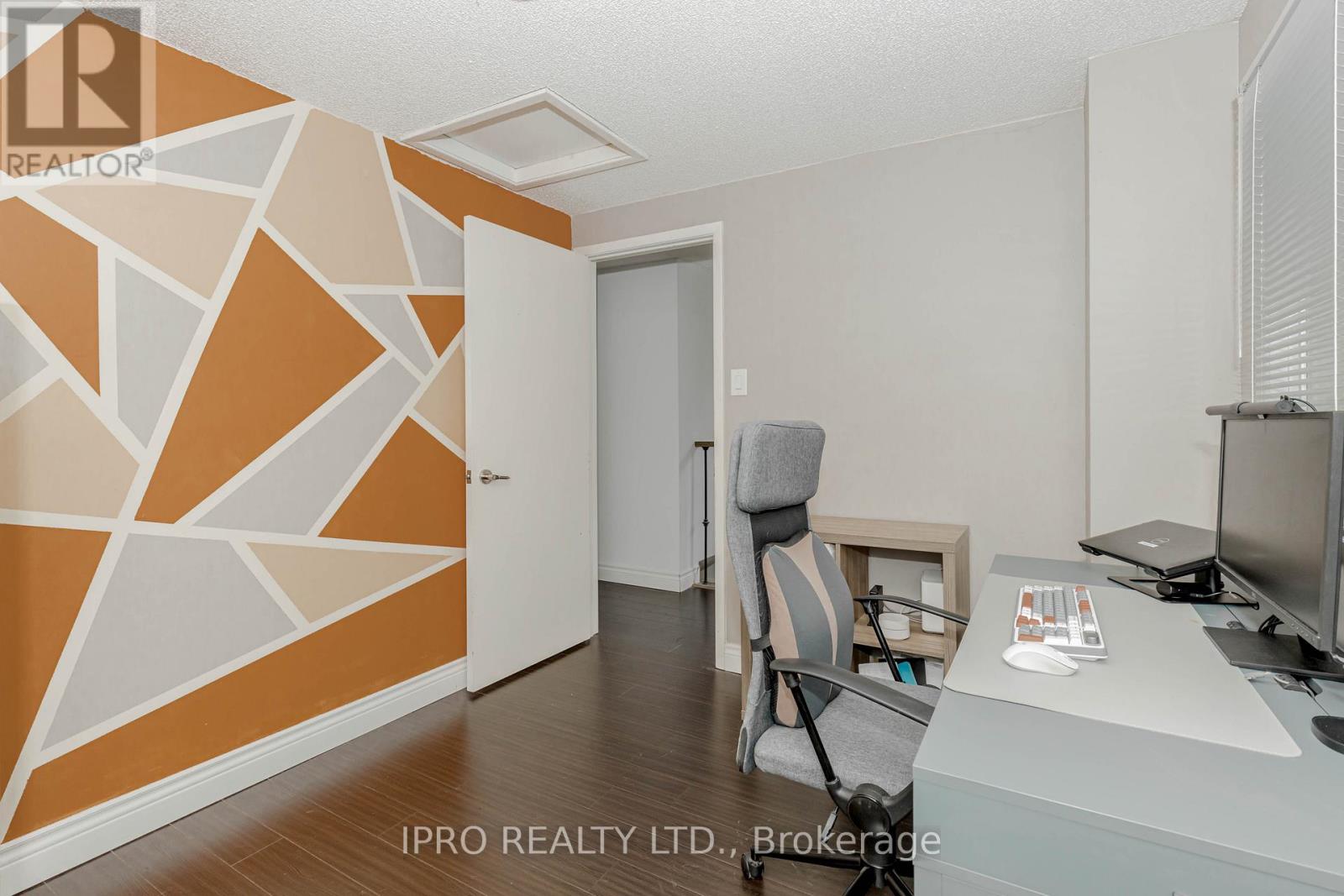 952 Ceremonial Drive, Mississauga, Ontario  L5R 3A7 - Photo 32 - W12212979
